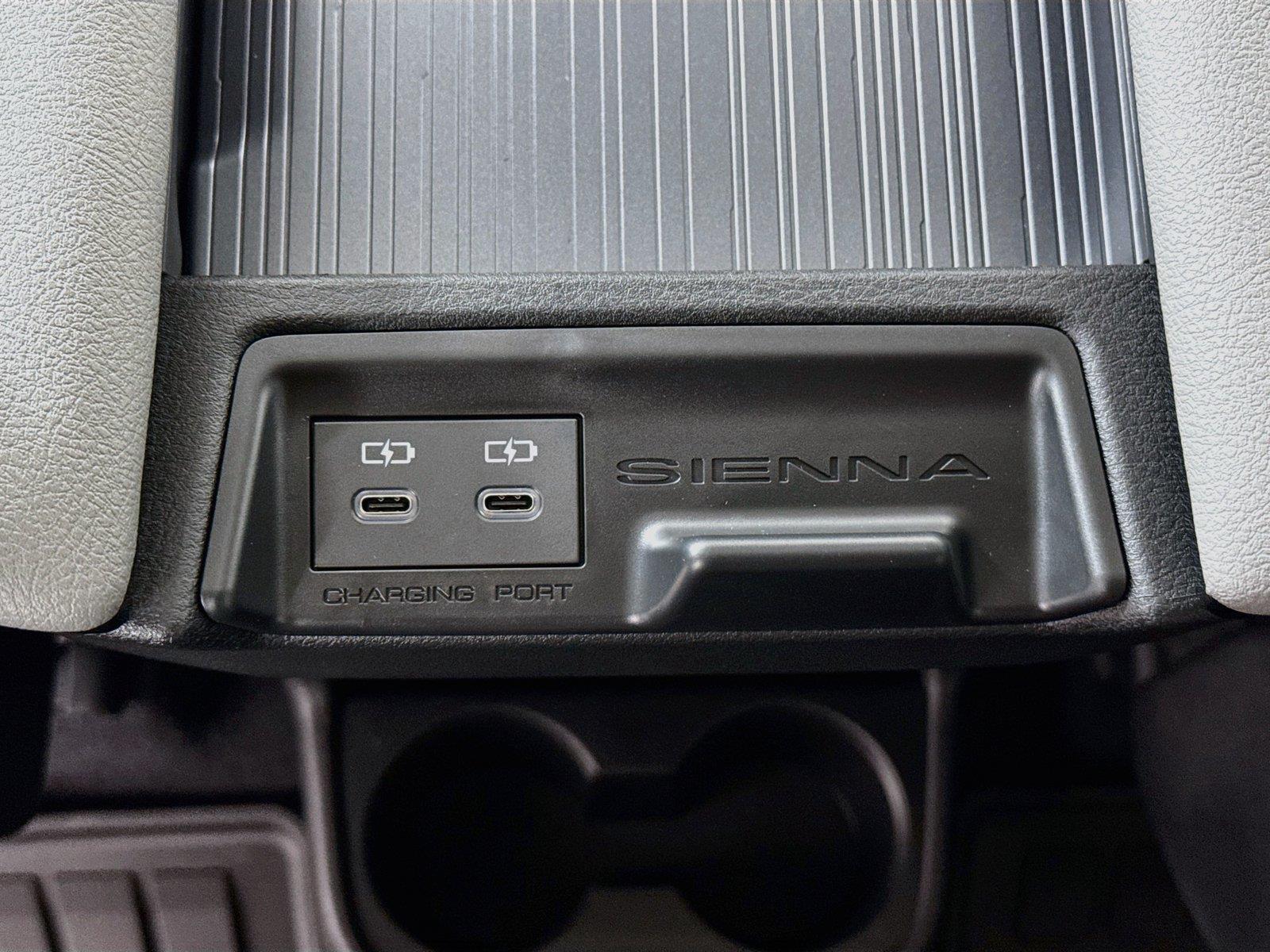 2026 Toyota Sienna XLE 8-Passenger photo 36