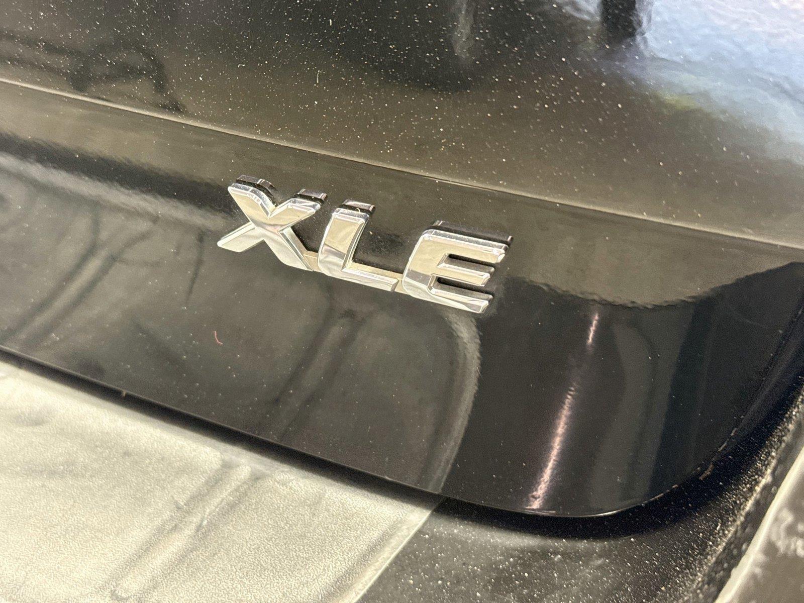 2013 Toyota Sienna XLE photo 14