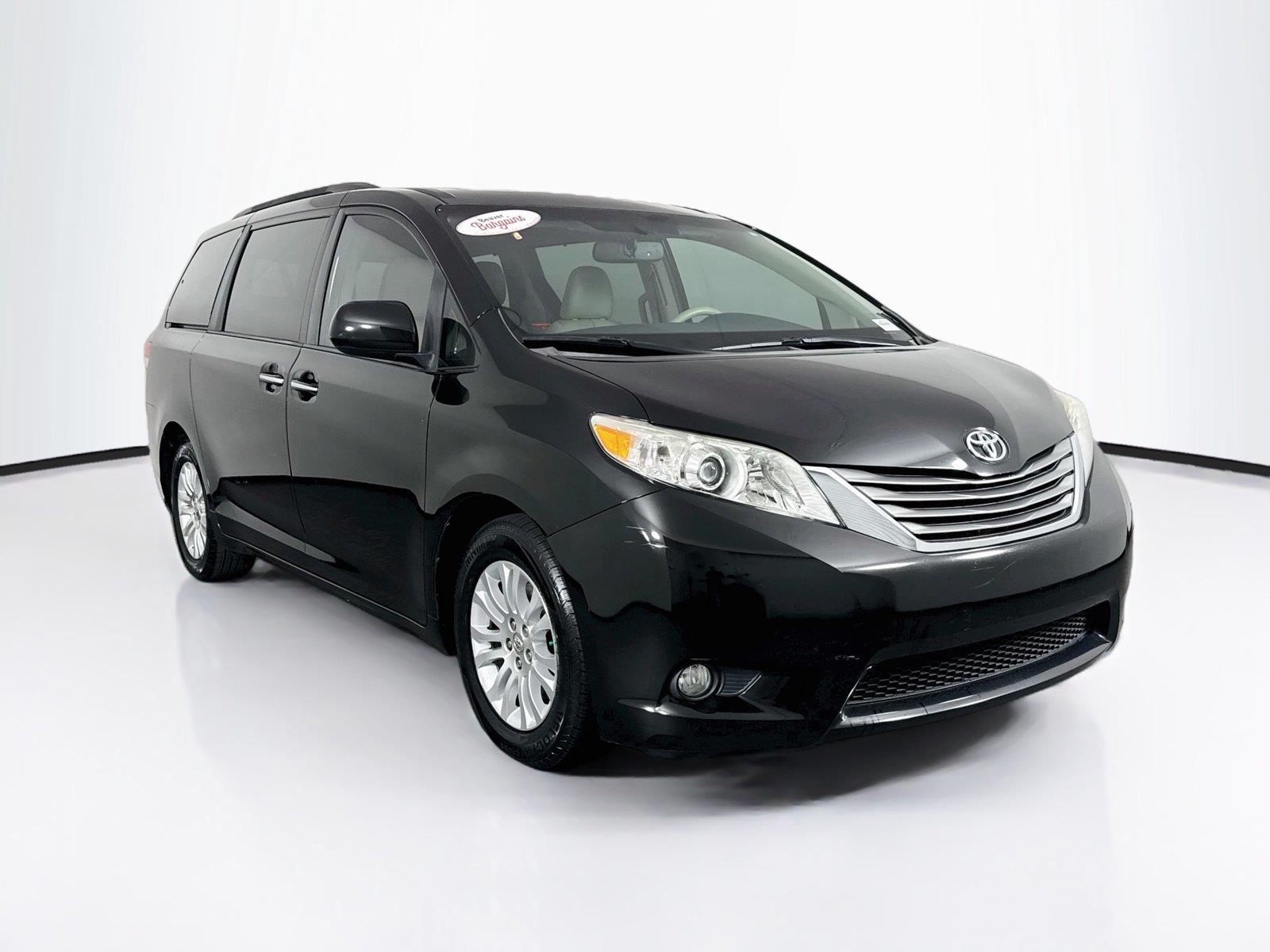 2013 Toyota Sienna XLE photo 9