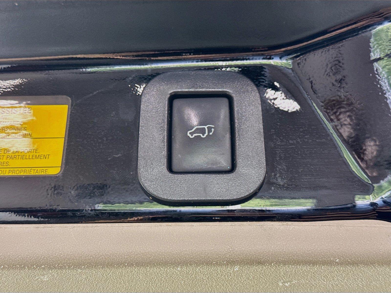 2013 Toyota Sienna XLE photo 39