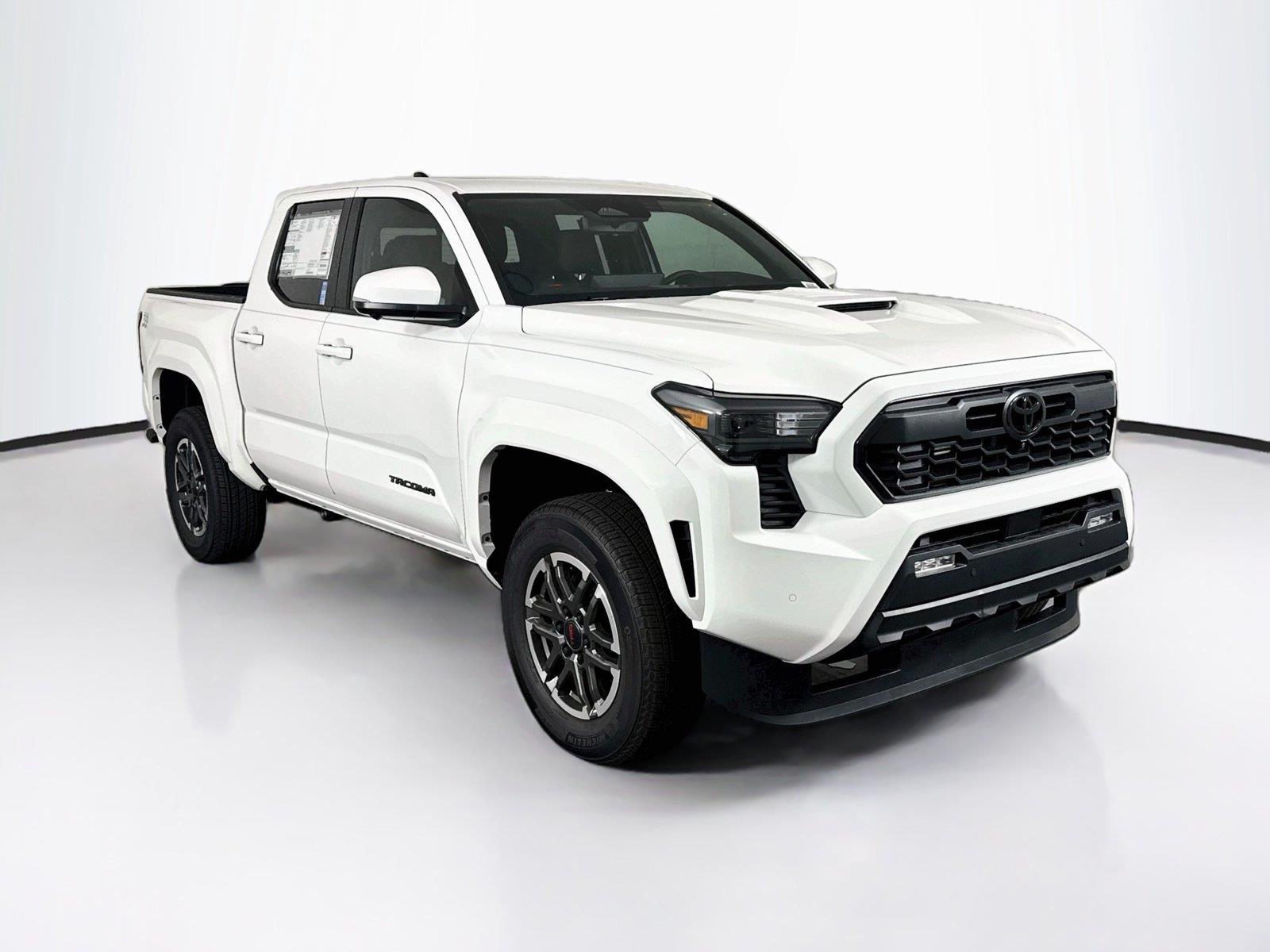 2026 Toyota Tacoma TRD Sport photo 4