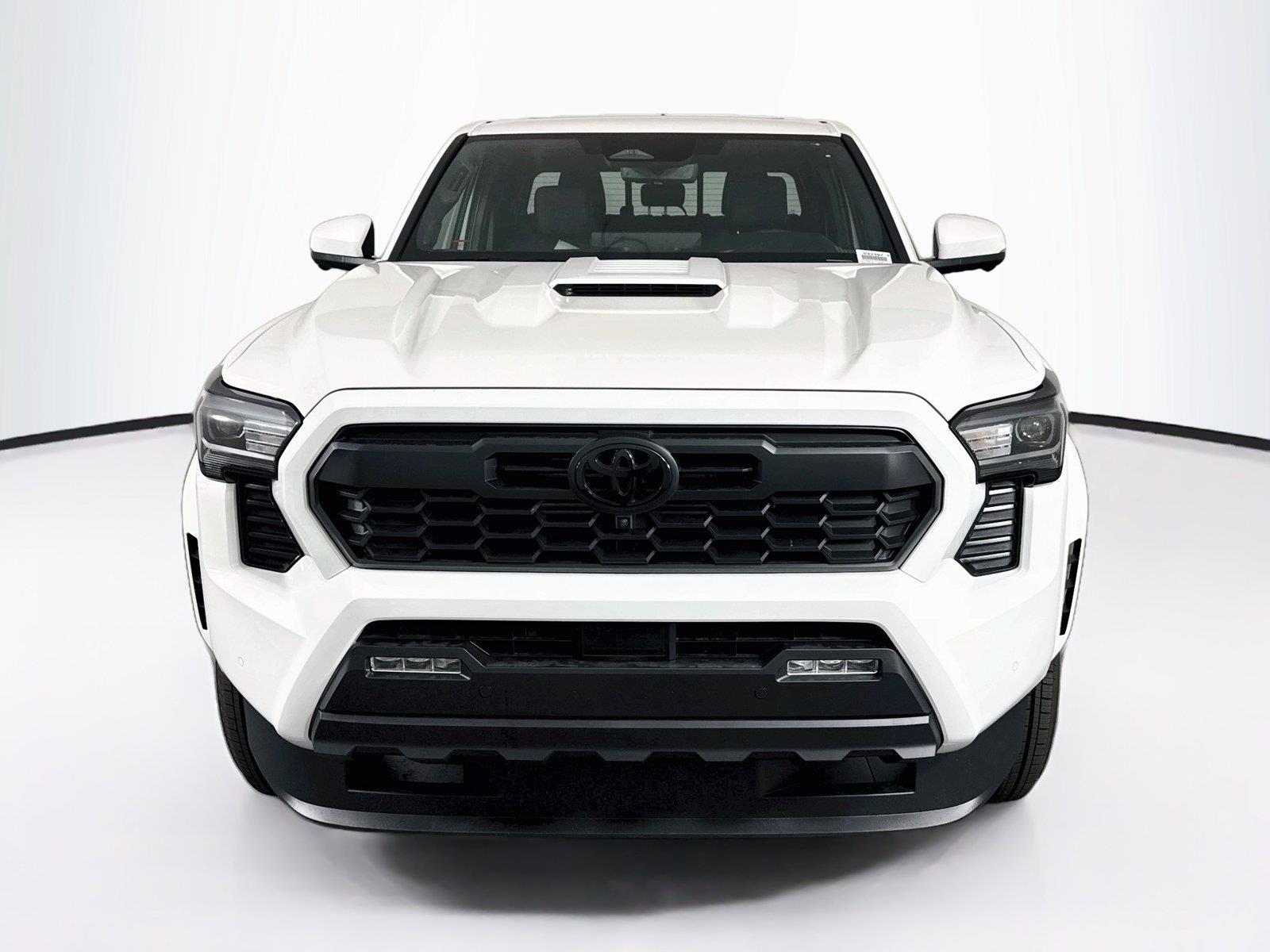 2026 Toyota Tacoma TRD Sport photo 3