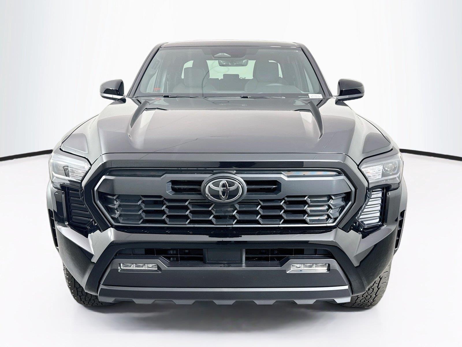 2026 Toyota Tacoma TRD Off-Road photo 3
