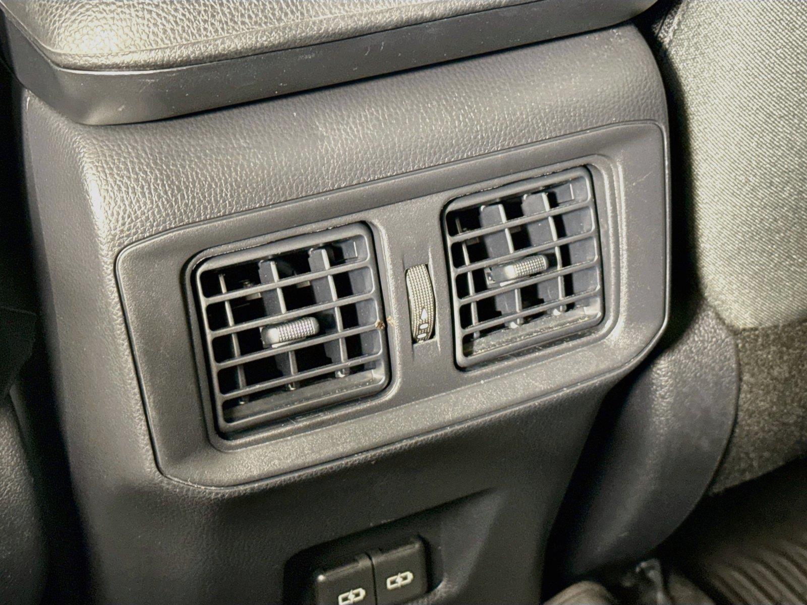 2025 Toyota RAV4 XLE photo 35
