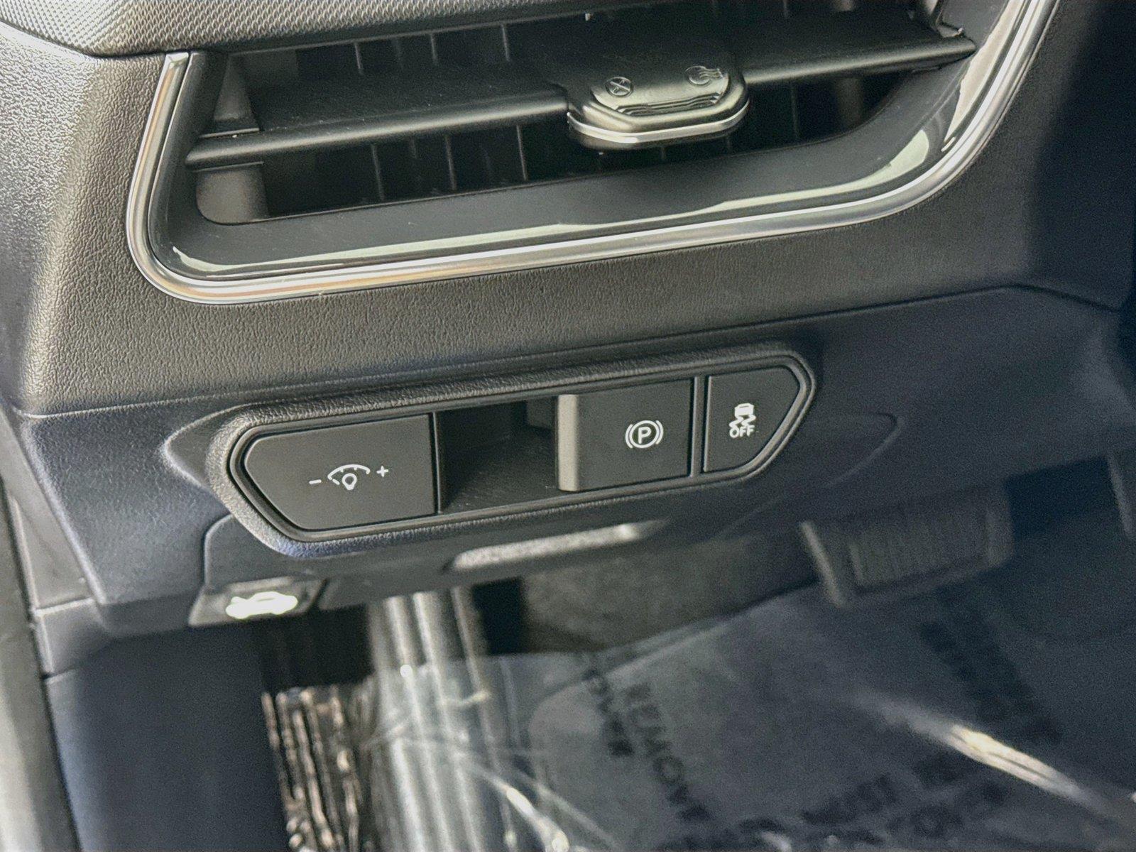 2025 Kia K4 EX photo 12