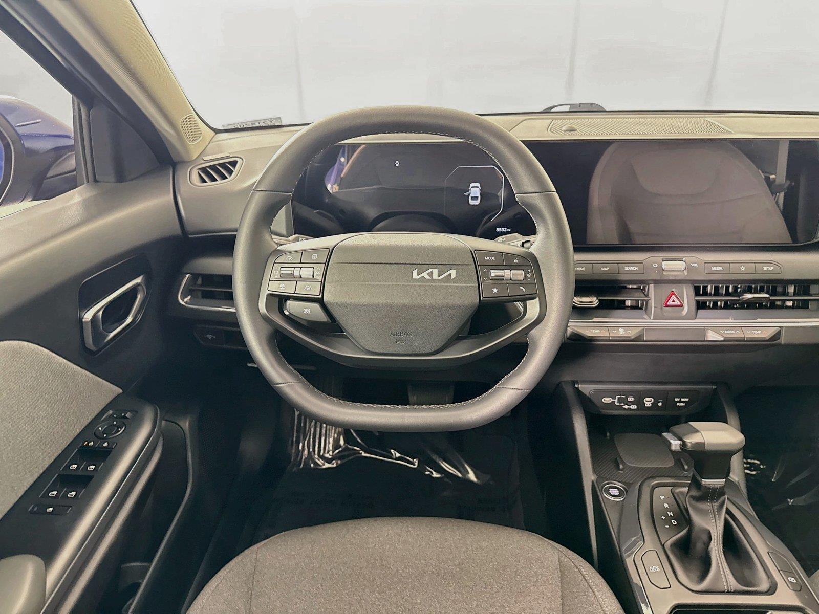 2025 Kia K4 EX photo 29