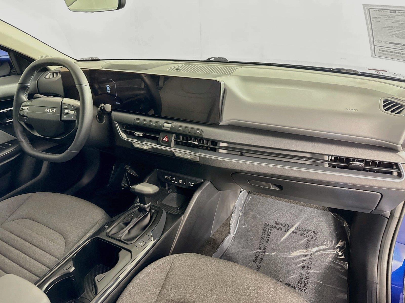 2025 Kia K4 EX photo 37