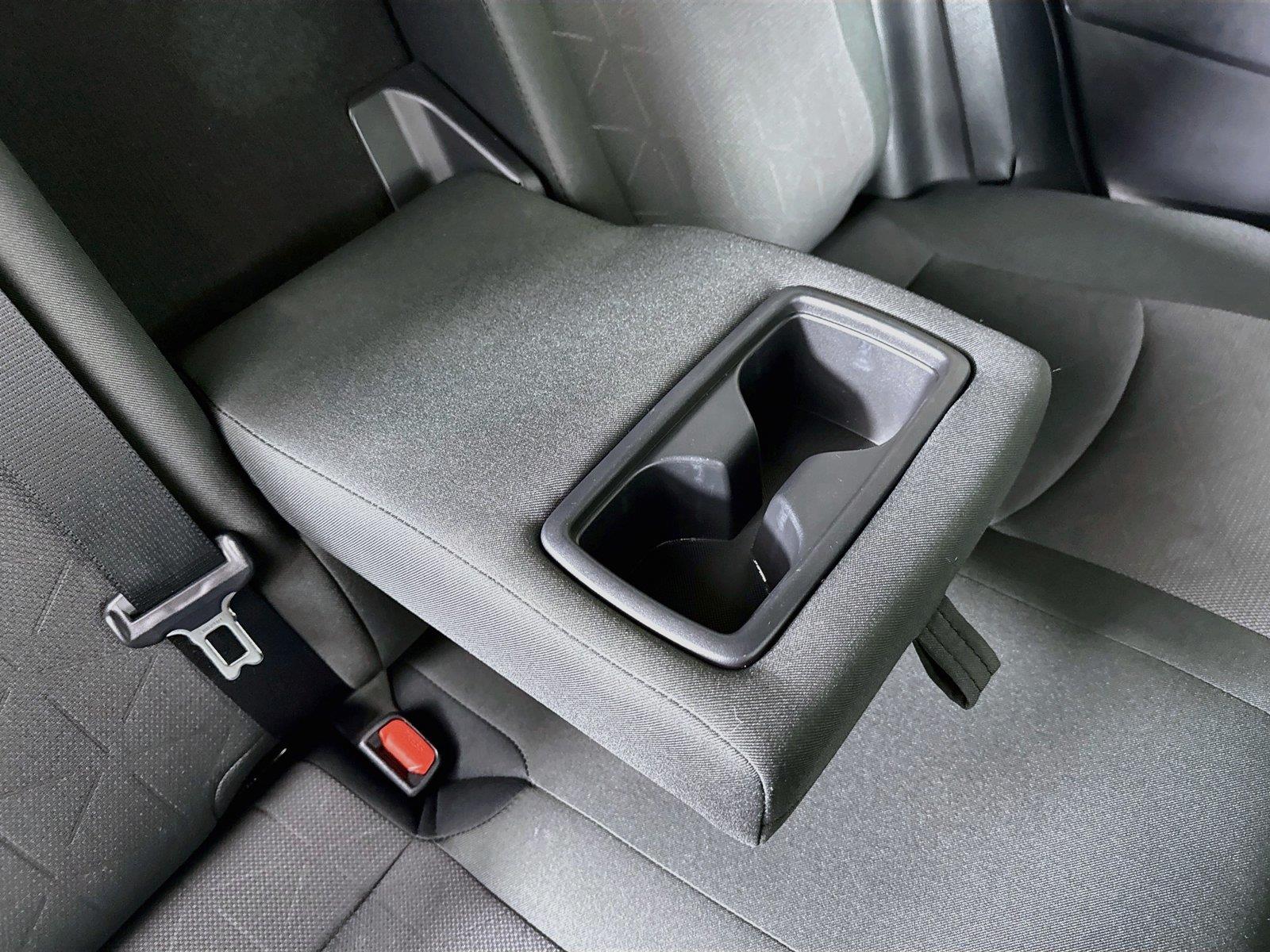 2025 Toyota RAV4 XLE photo 39