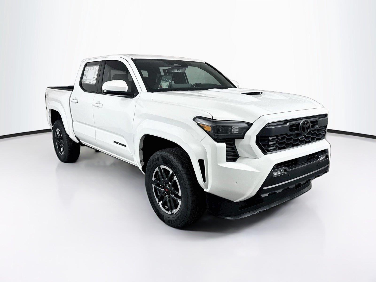 2026 Toyota Tacoma TRD Sport photo 4