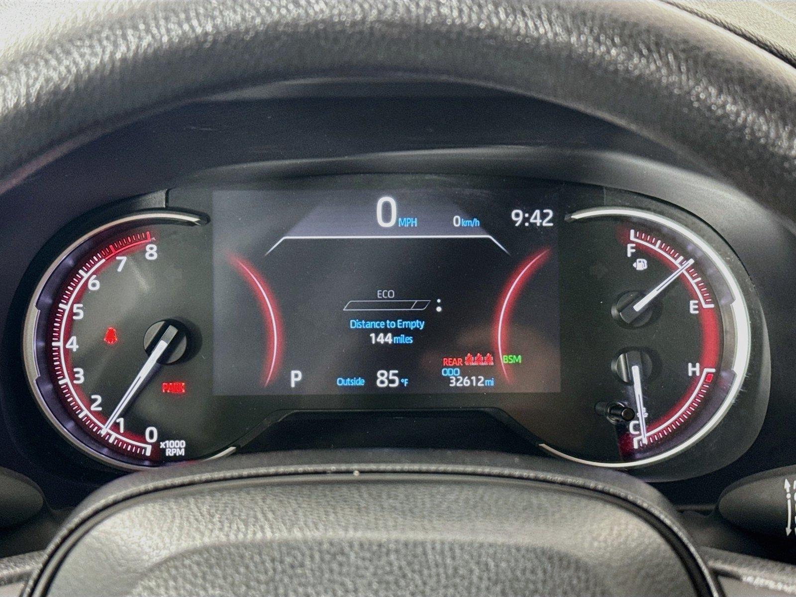 2025 Toyota RAV4 XLE photo 19
