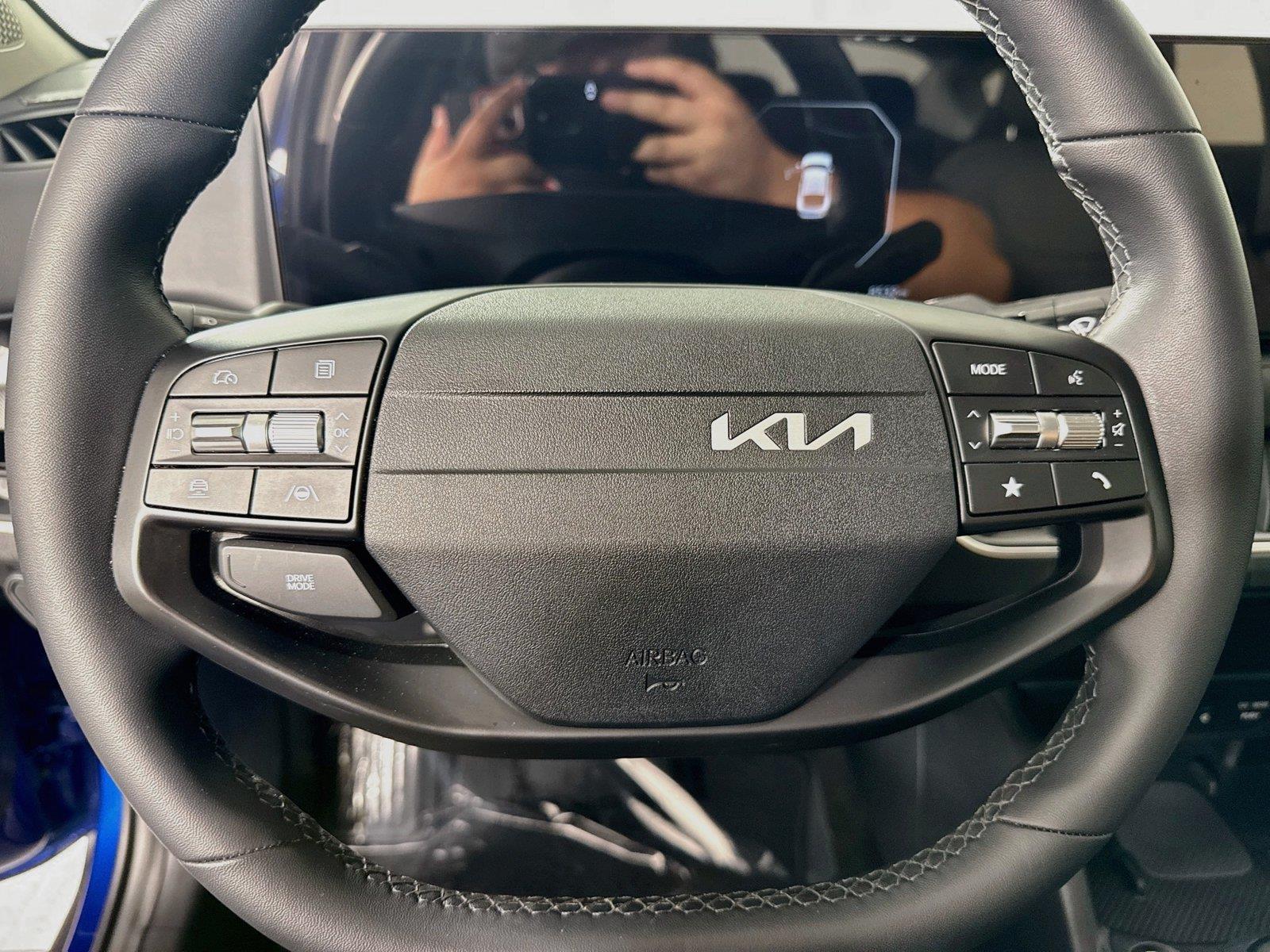 2025 Kia K4 EX photo 13