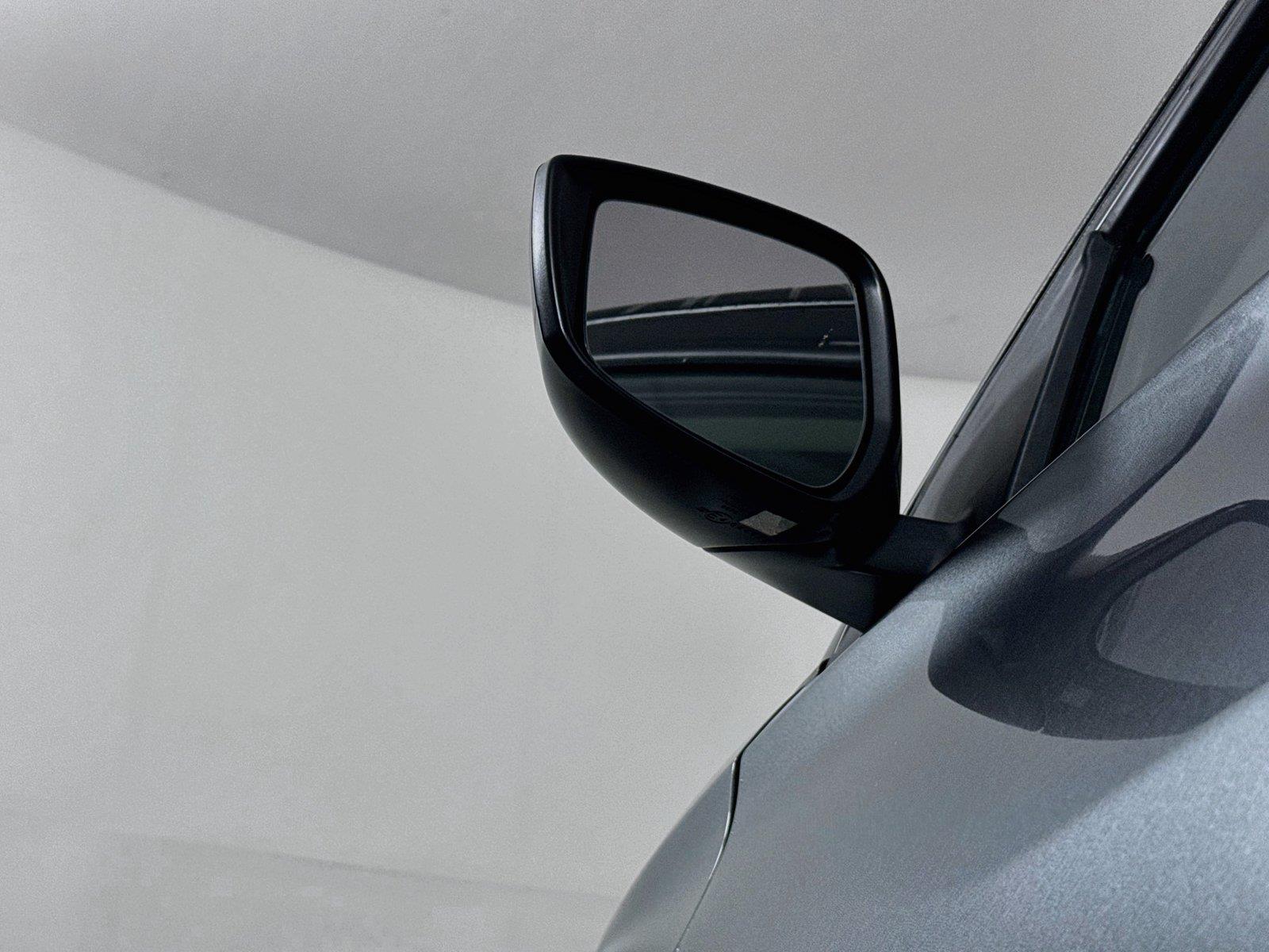 2024 Nissan Kicks S photo 4