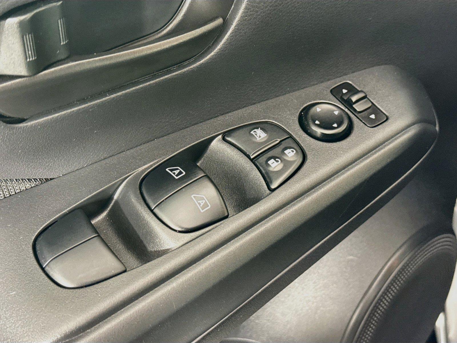 2024 Nissan Kicks S photo 24