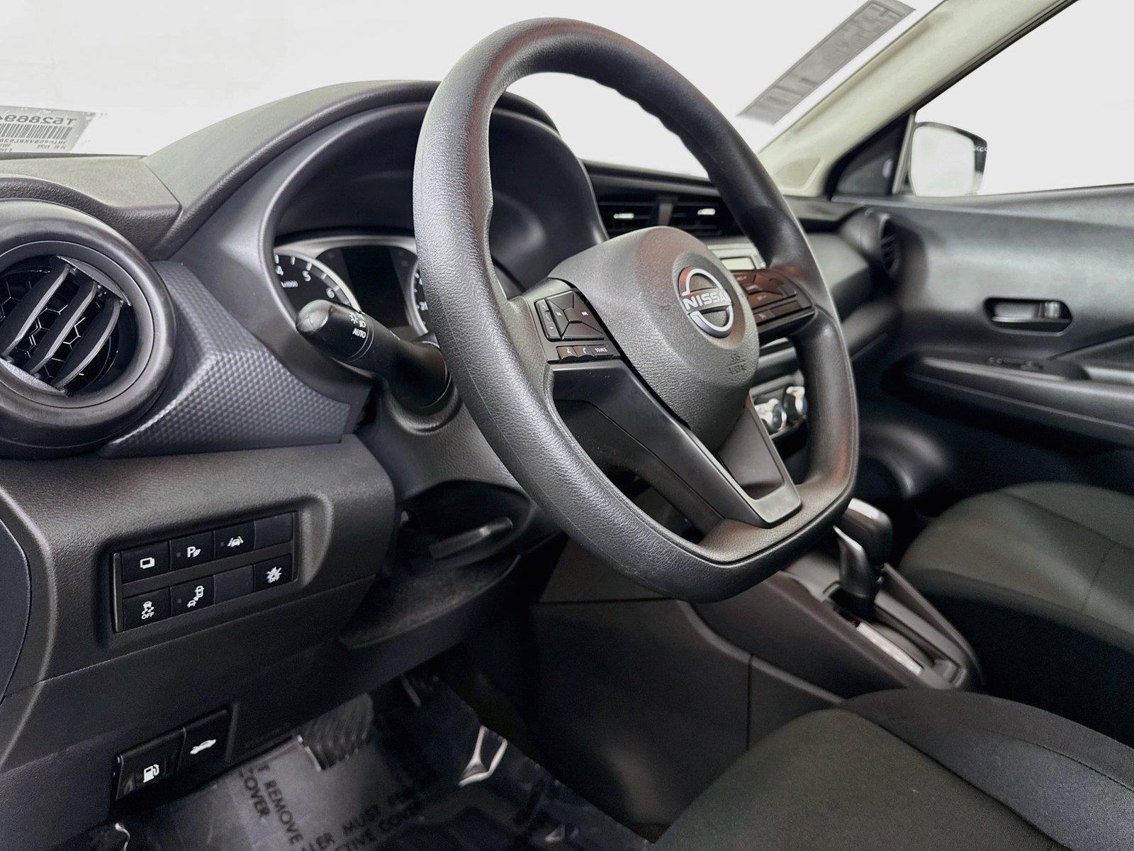 2024 Nissan Kicks S photo 3