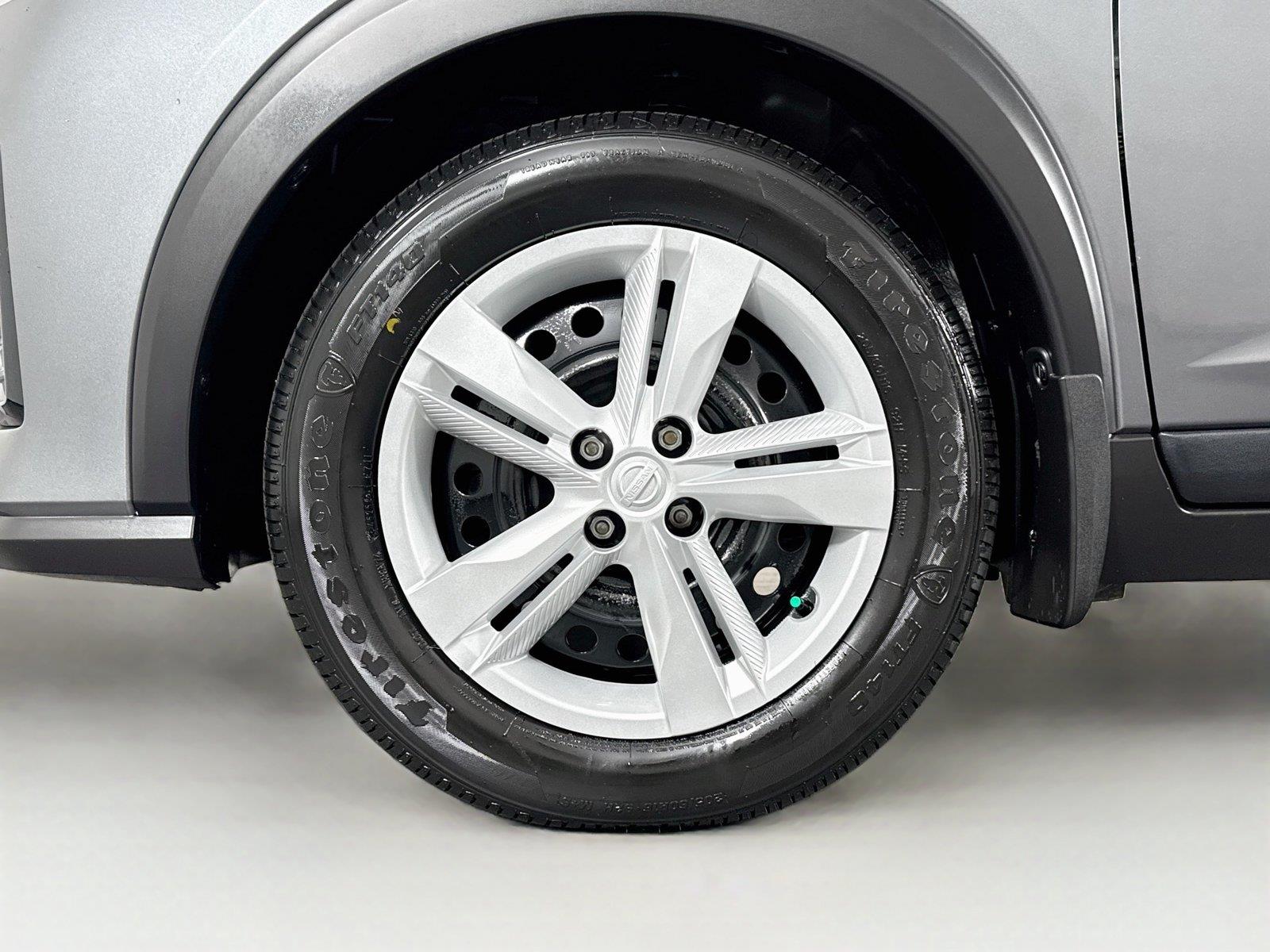 2024 Nissan Kicks S photo 38