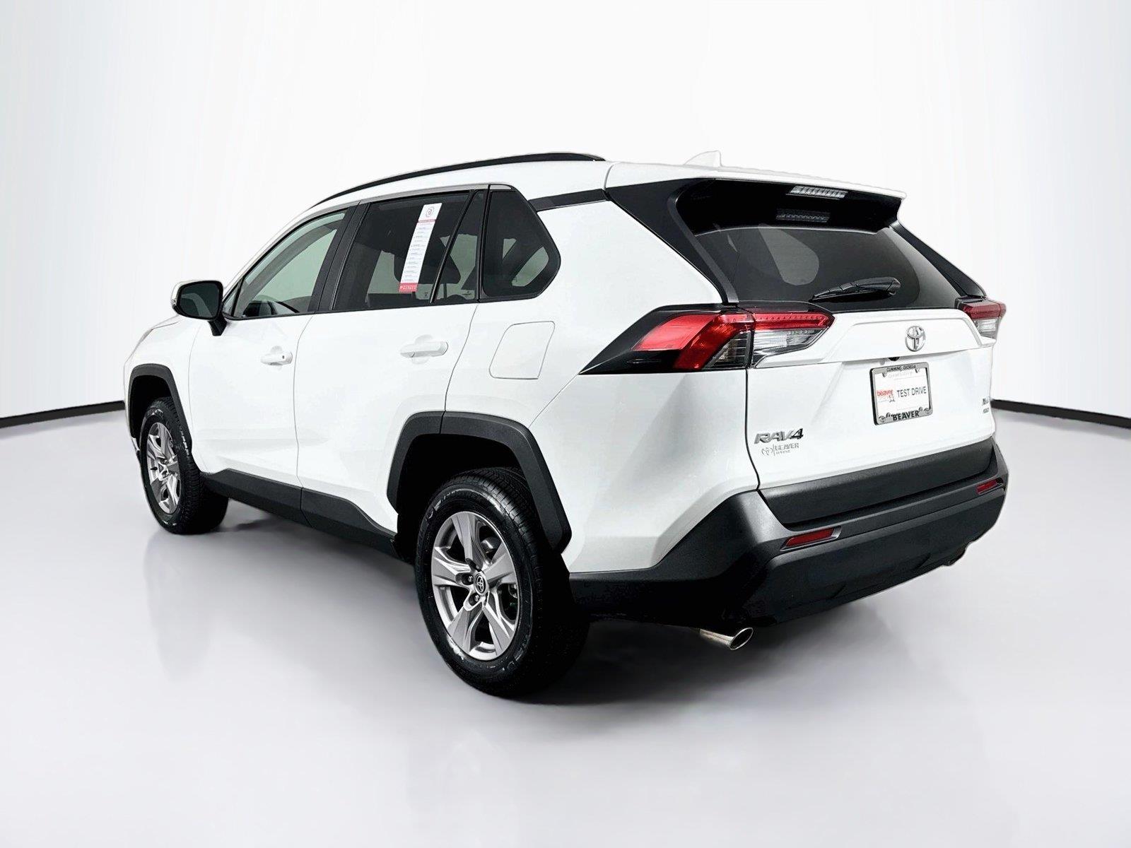 2025 Toyota RAV4 XLE photo 11