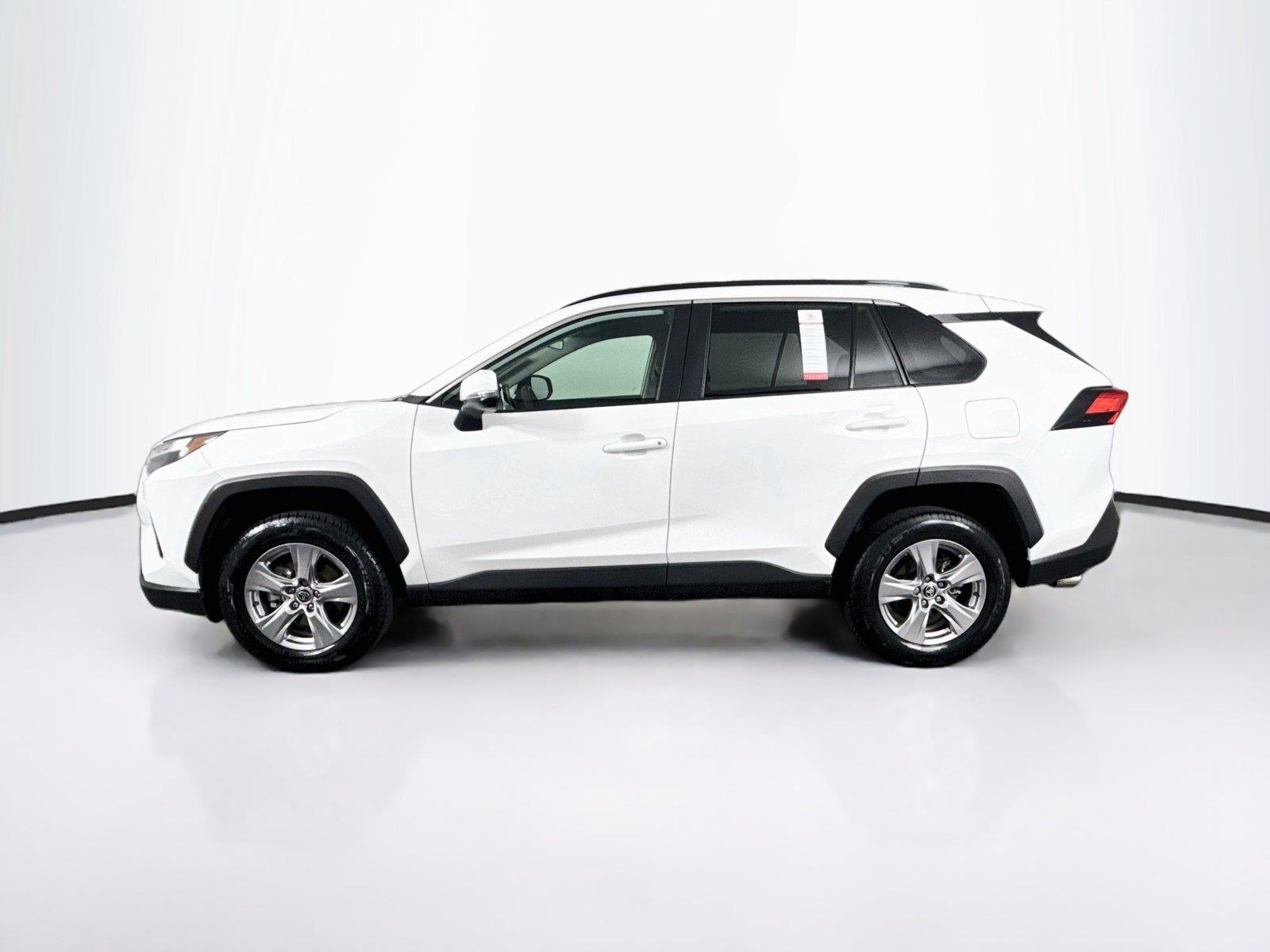2025 Toyota RAV4 XLE photo 12
