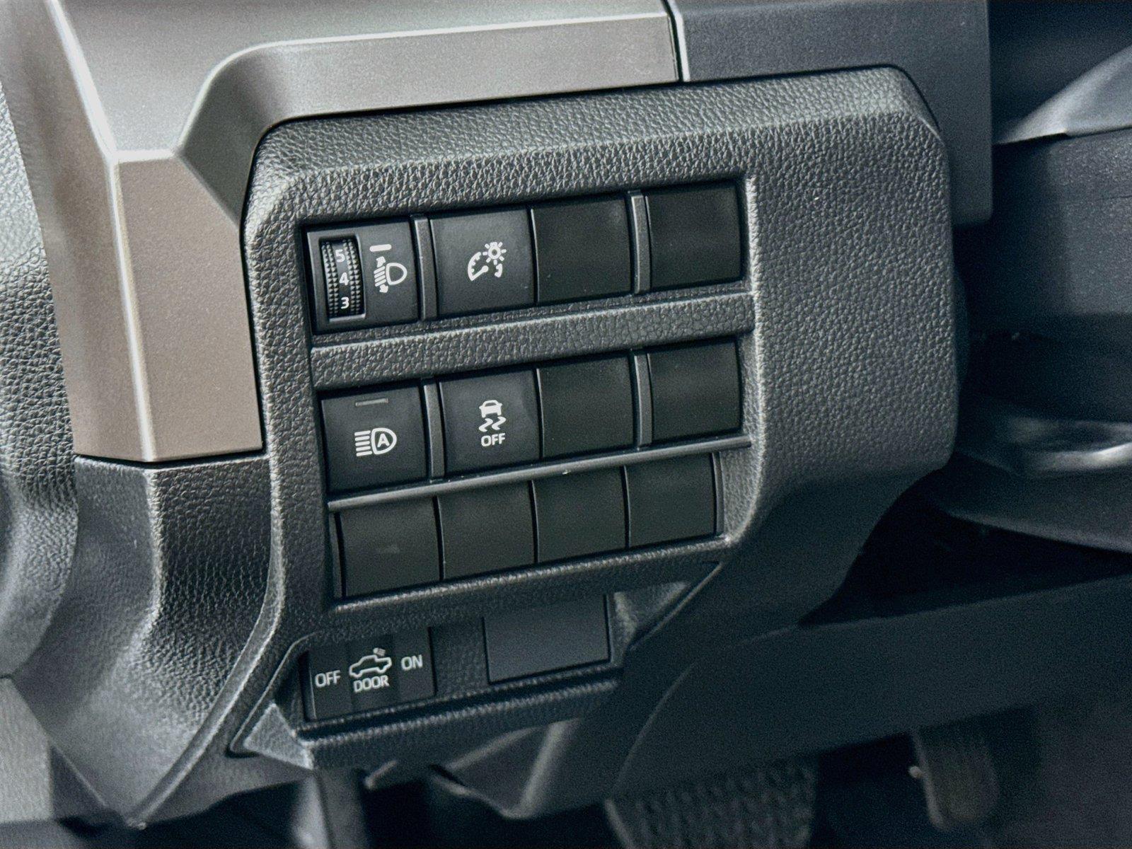2024 Toyota Tacoma SR5 photo 14