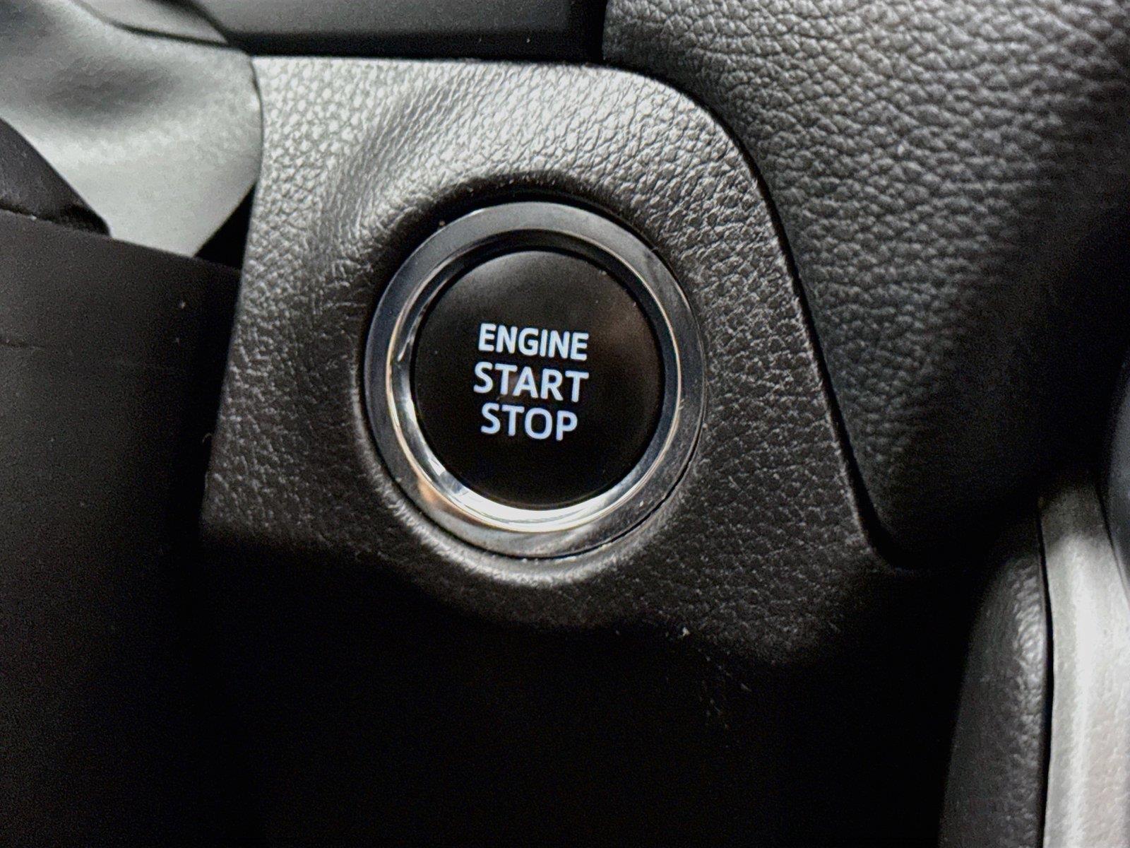 2025 Toyota RAV4 XLE photo 20