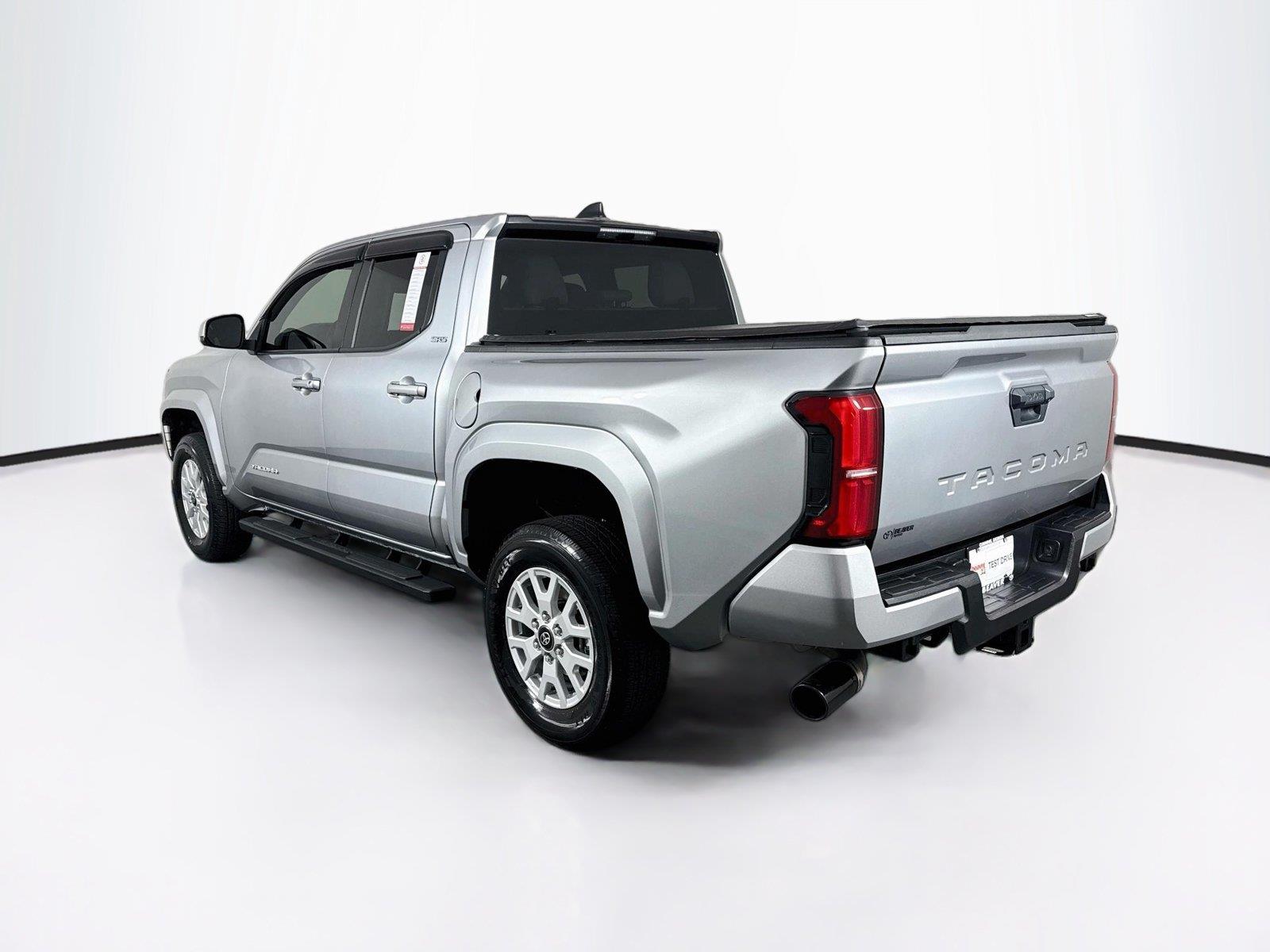 2024 Toyota Tacoma SR5 photo 11