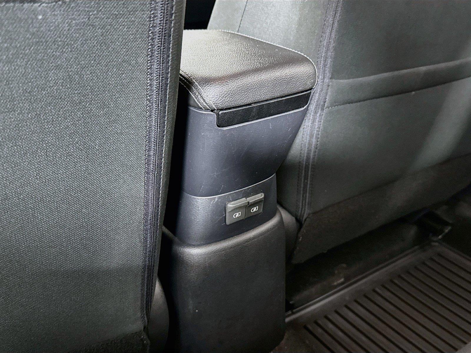 2020 Nissan Versa S photo 30