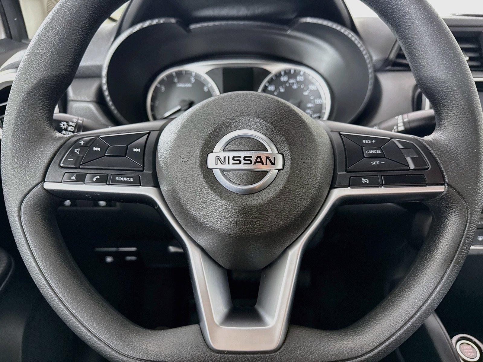 2020 Nissan Versa S photo 14