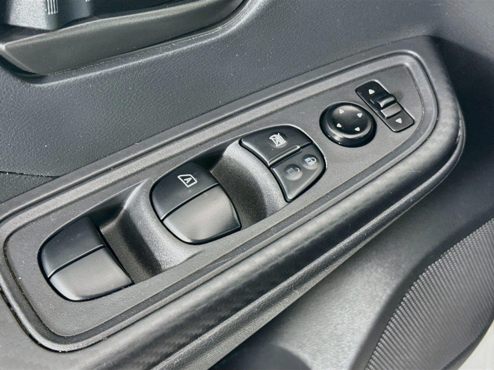 2020 Nissan Versa S photo 24