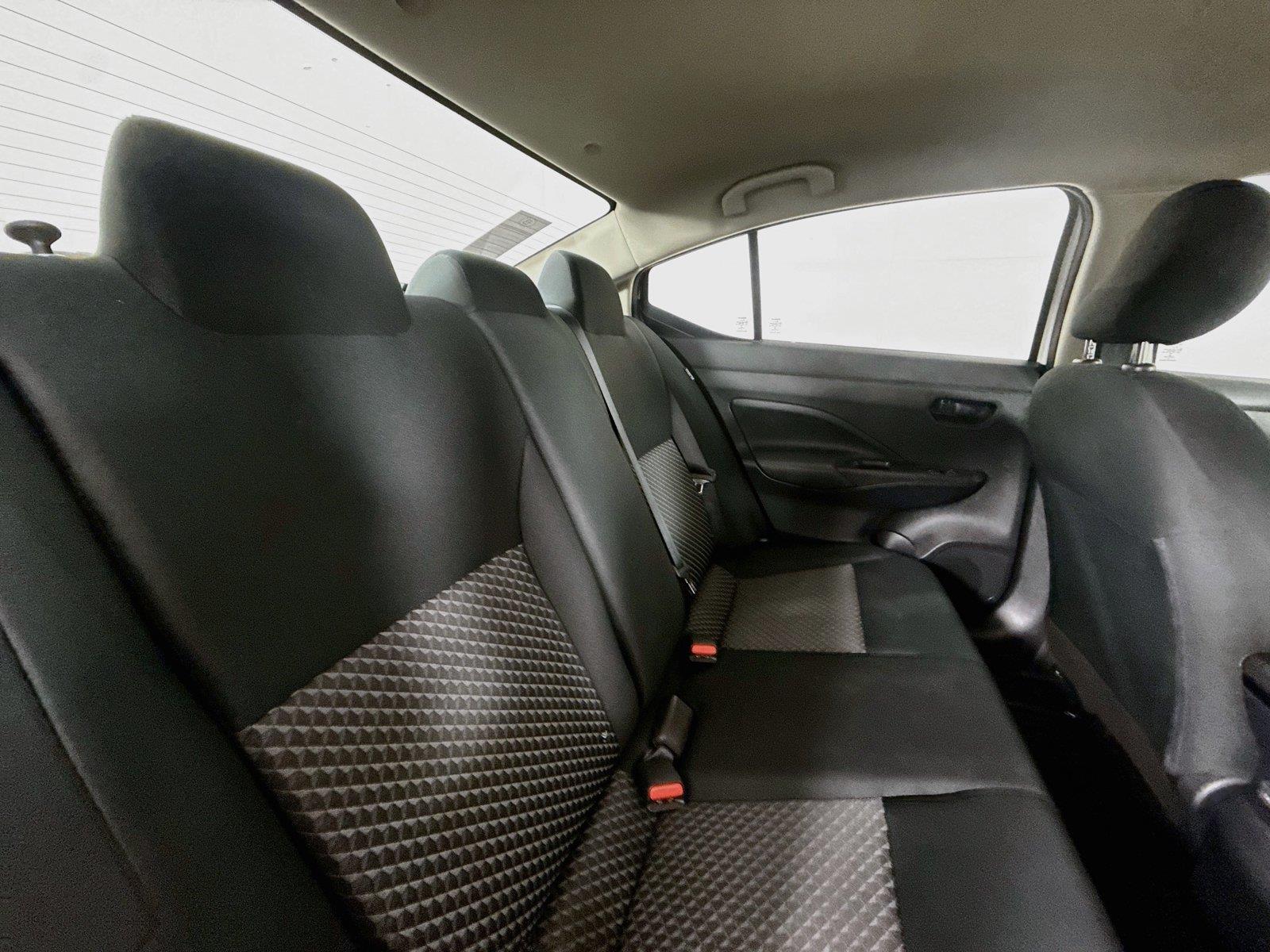 2020 Nissan Versa S photo 31