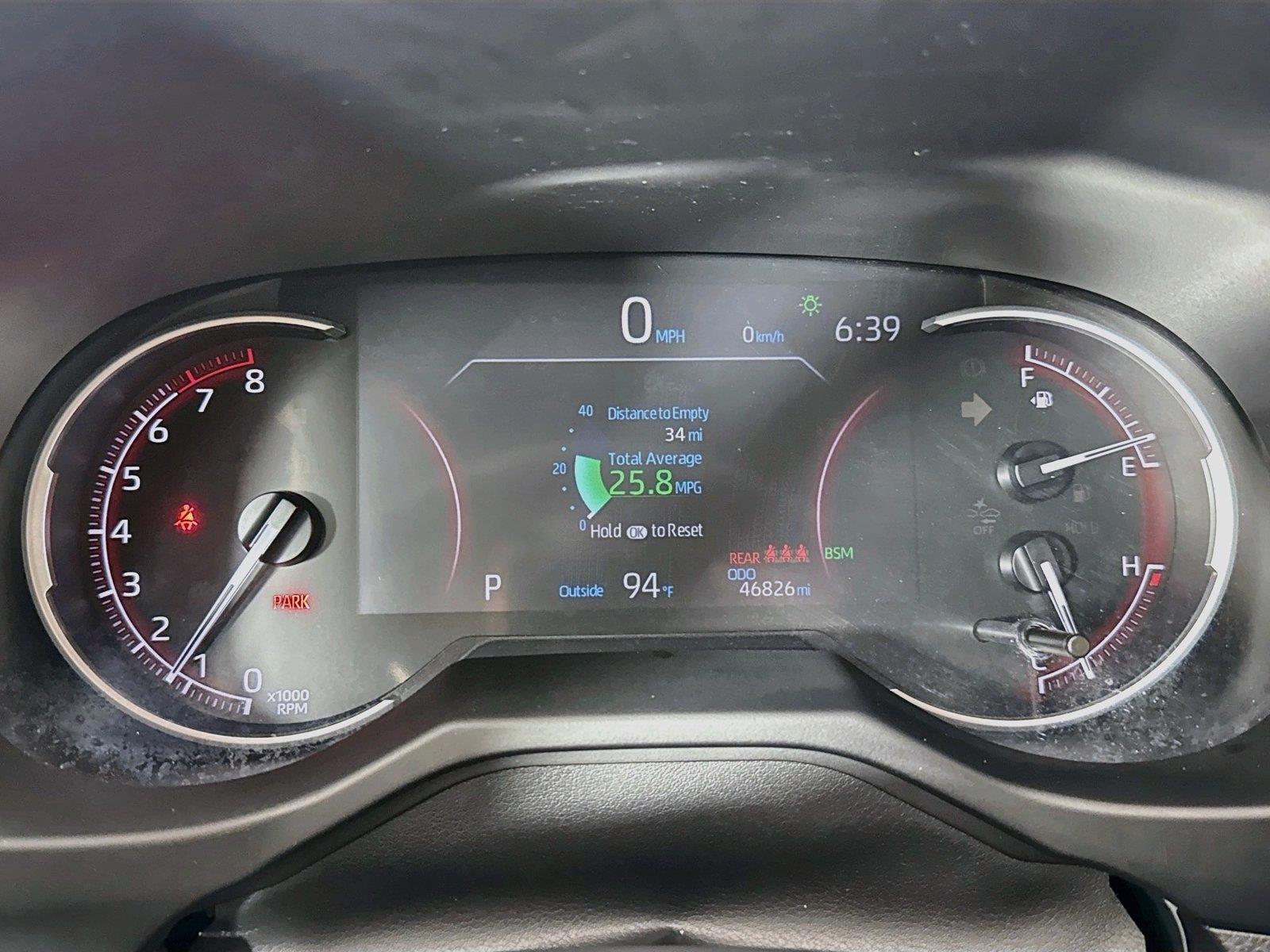 2025 Toyota RAV4 XLE photo 19