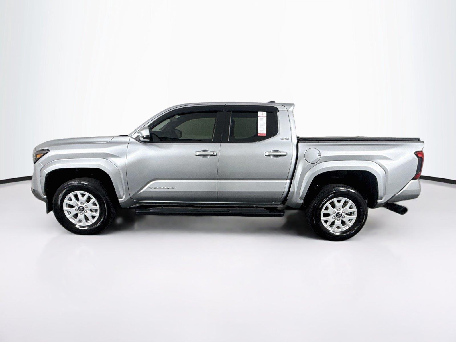 2024 Toyota Tacoma SR5 photo 12
