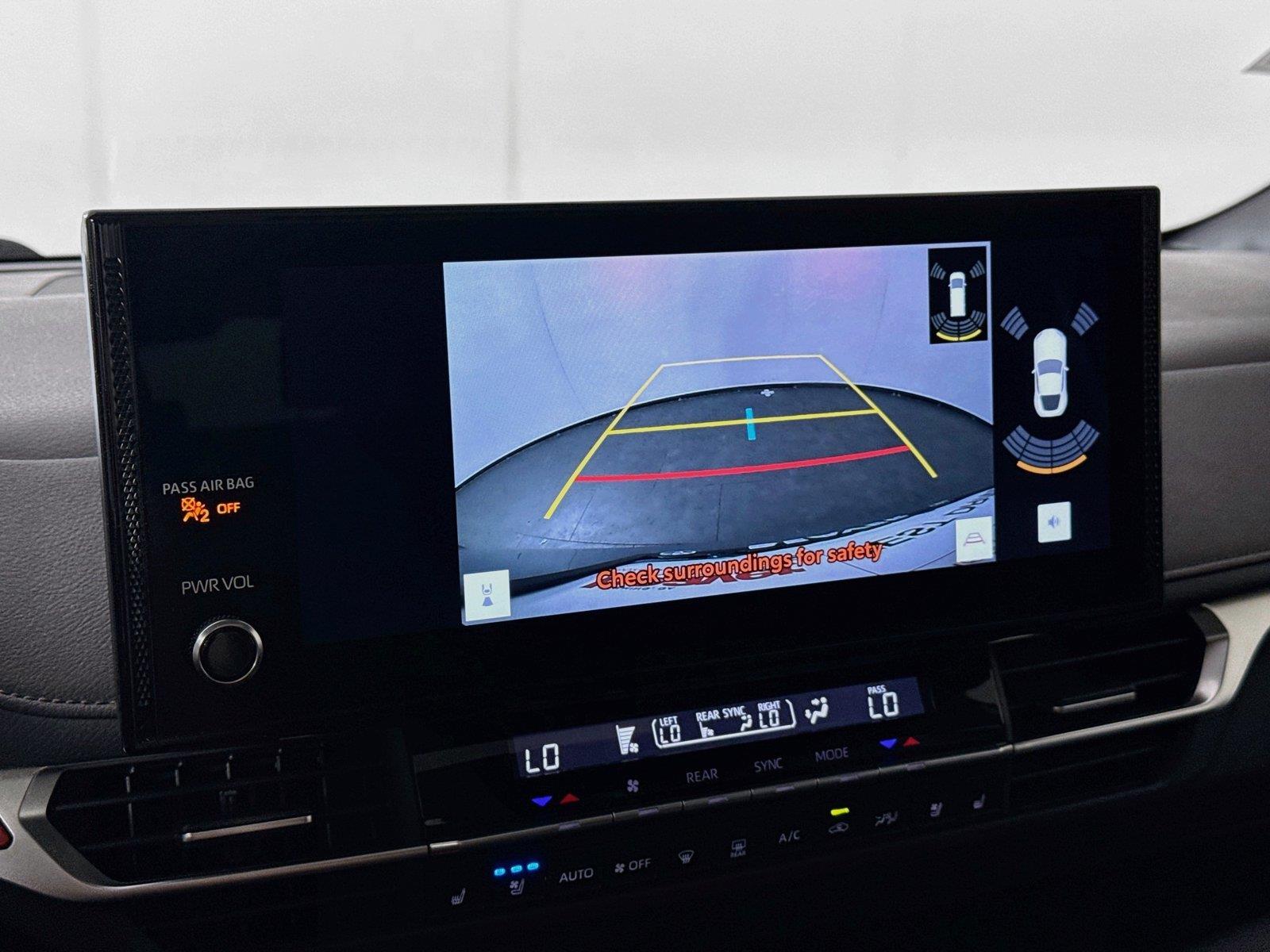 2025 Toyota Sienna Limited photo 25