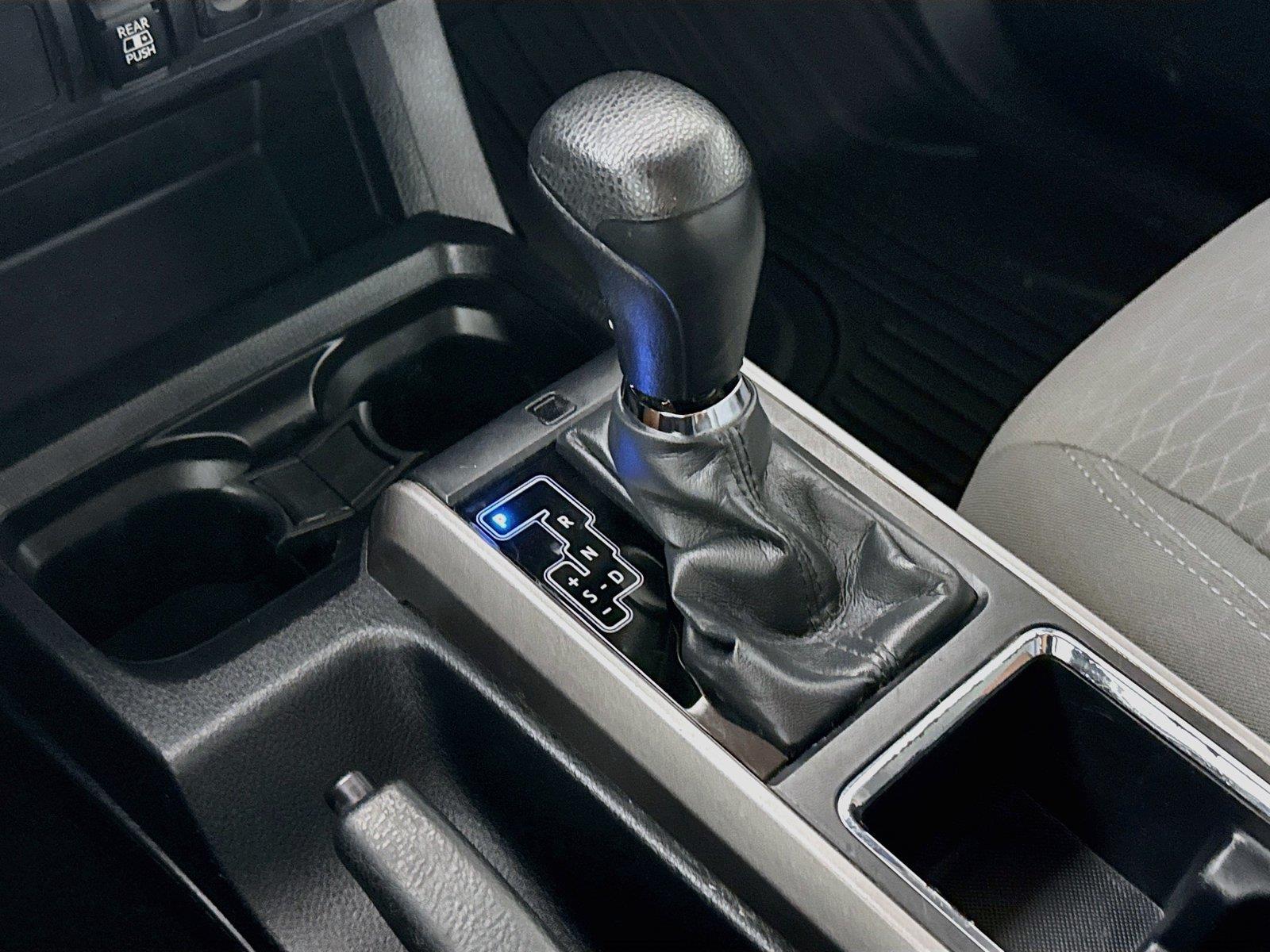 2019 Toyota Tacoma SR5 photo 22