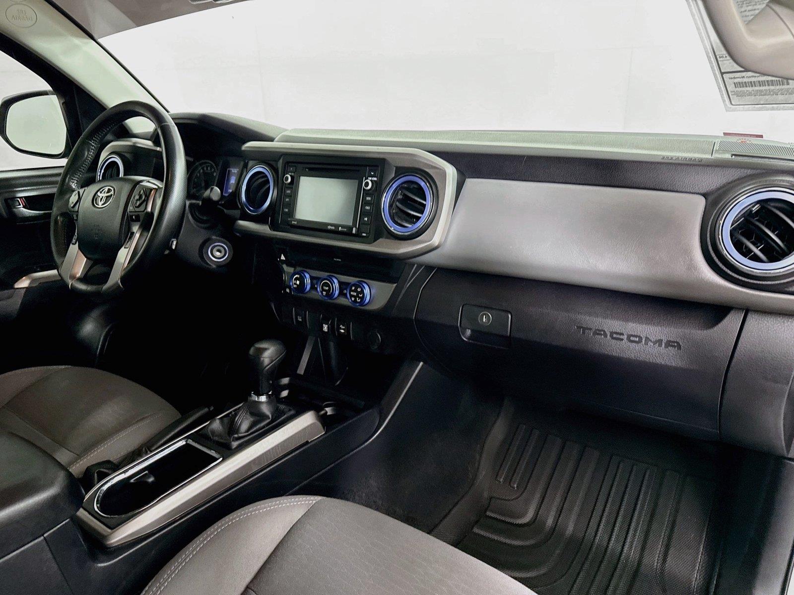 2019 Toyota Tacoma SR5 photo 37