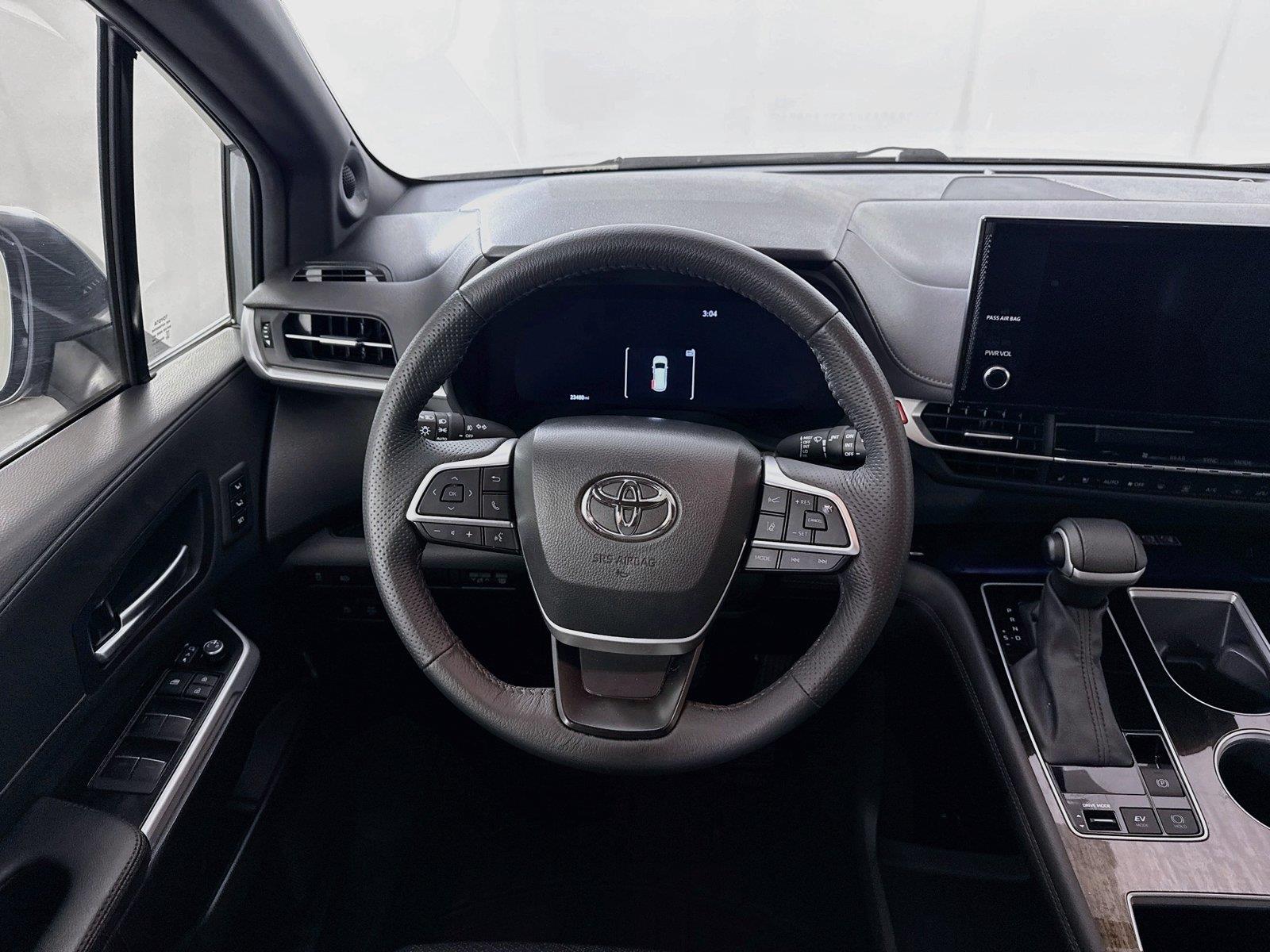2025 Toyota Sienna Limited photo 34