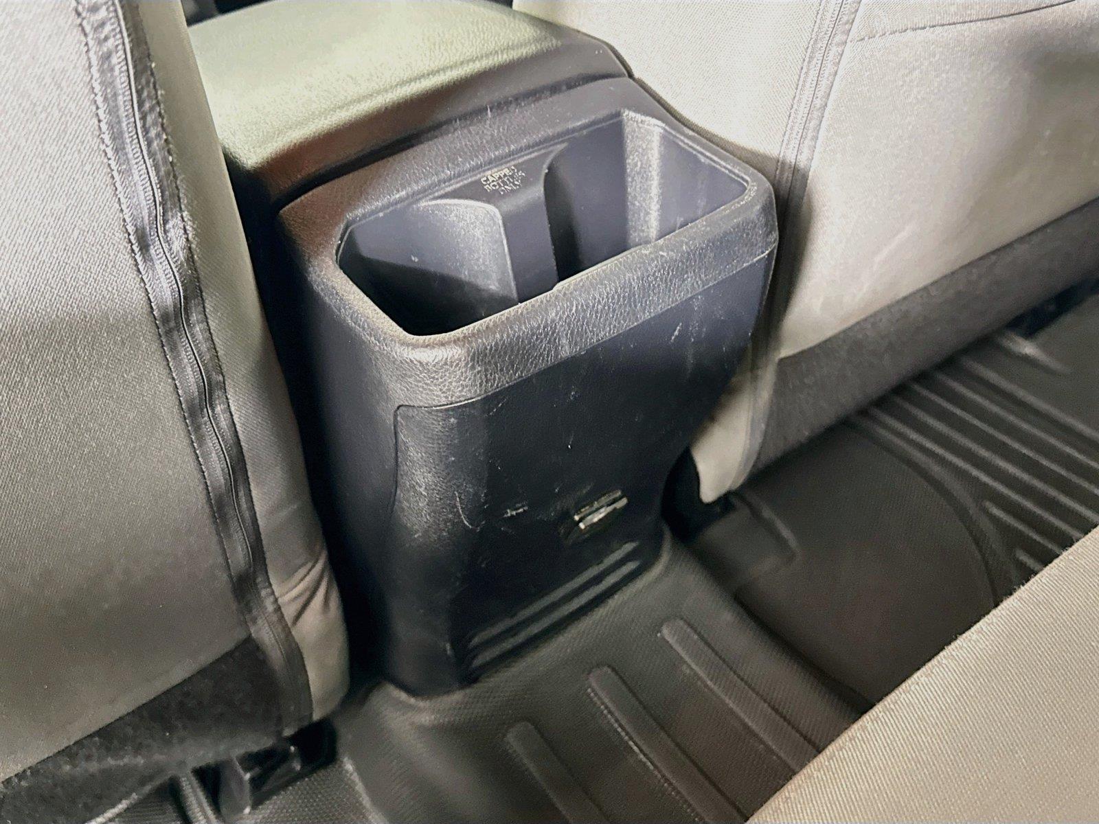 2019 Toyota Tacoma SR5 photo 32