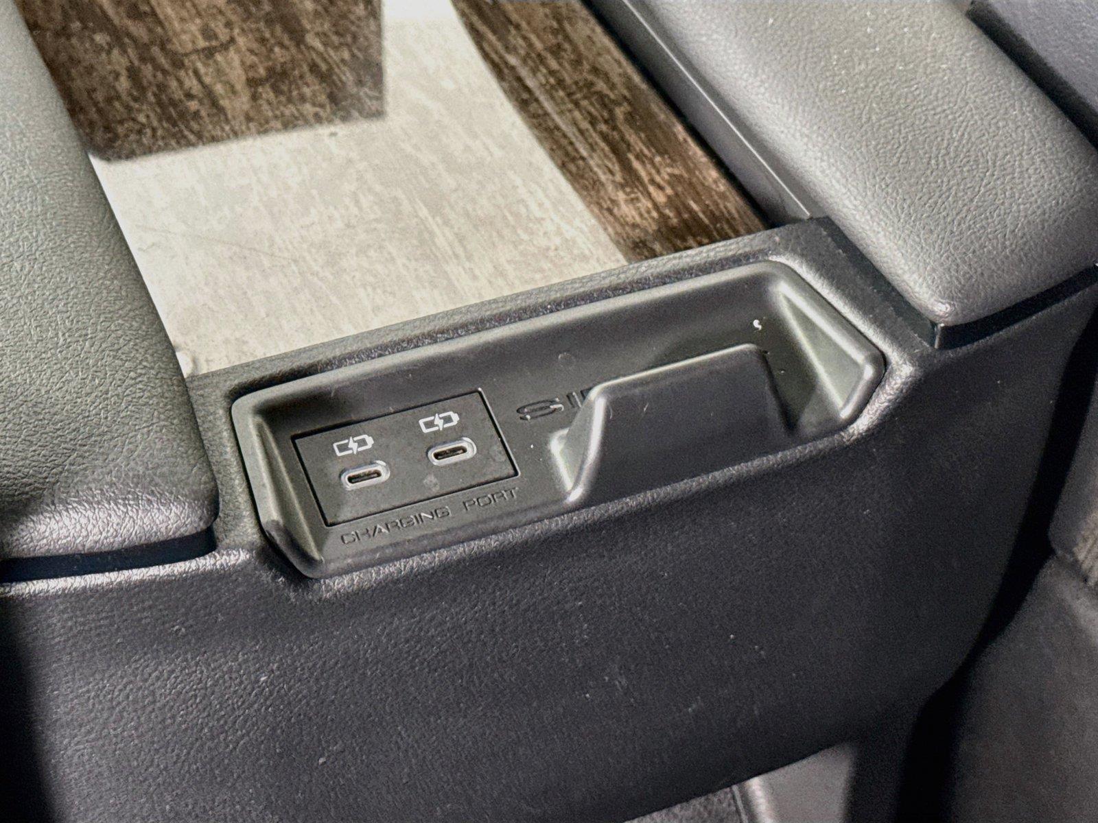 2025 Toyota Sienna Limited photo 39