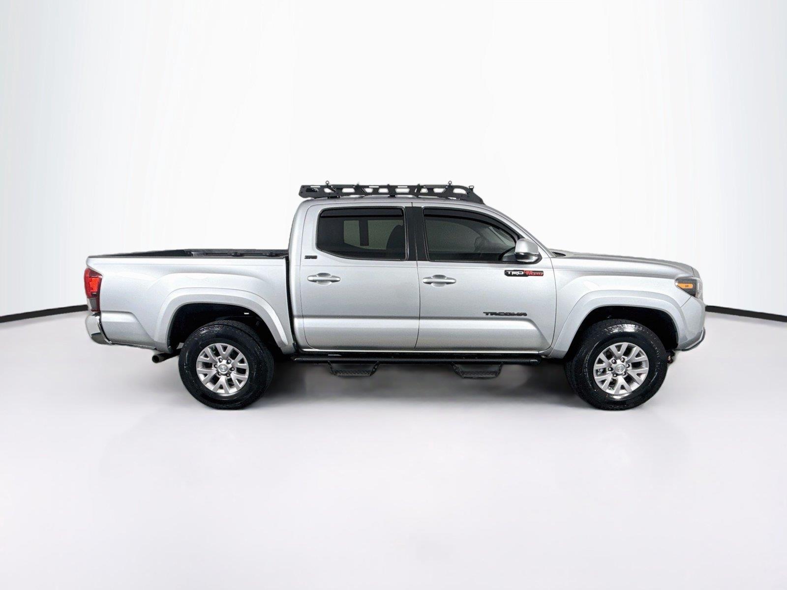 2019 Toyota Tacoma SR5 photo 8