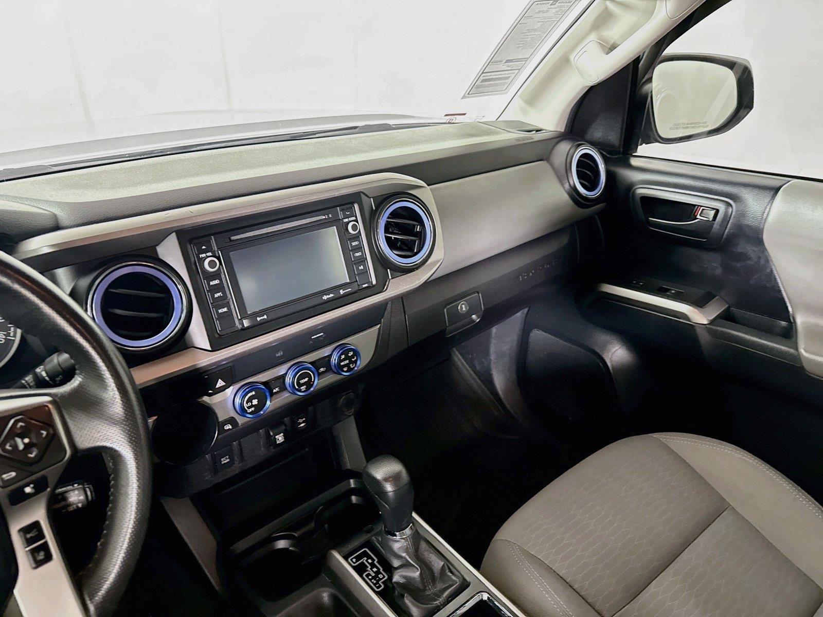2019 Toyota Tacoma SR5 photo 29