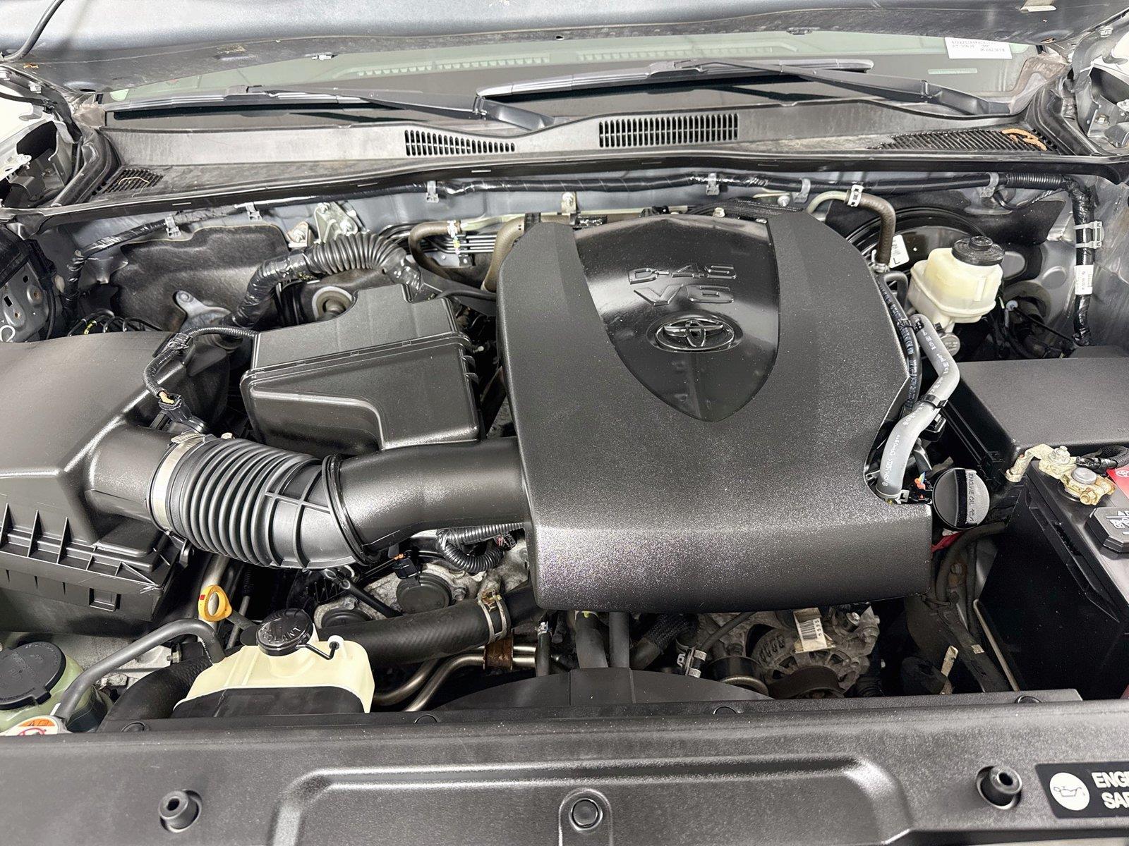 2019 Toyota Tacoma SR5 photo 38