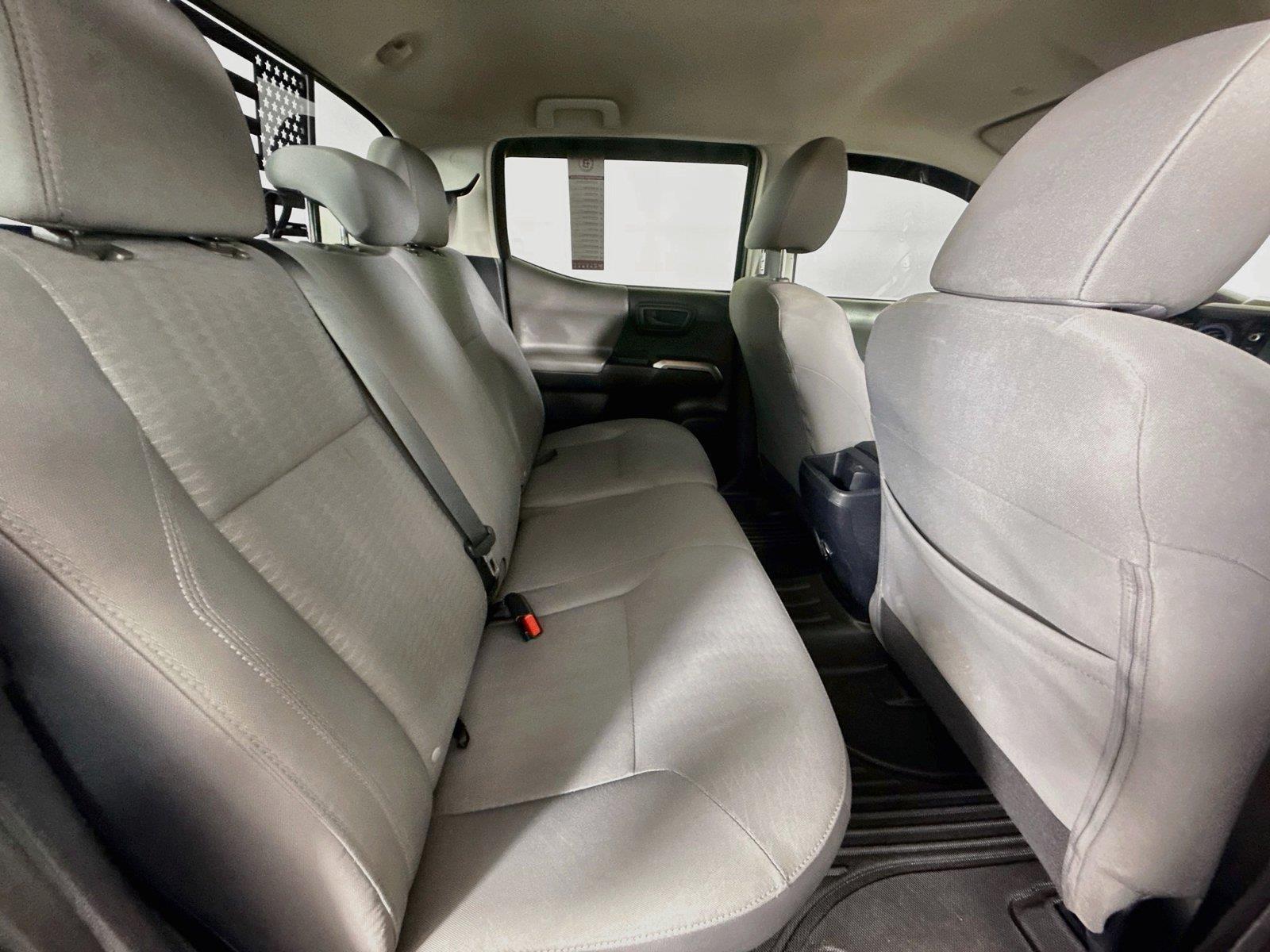 2019 Toyota Tacoma SR5 photo 35