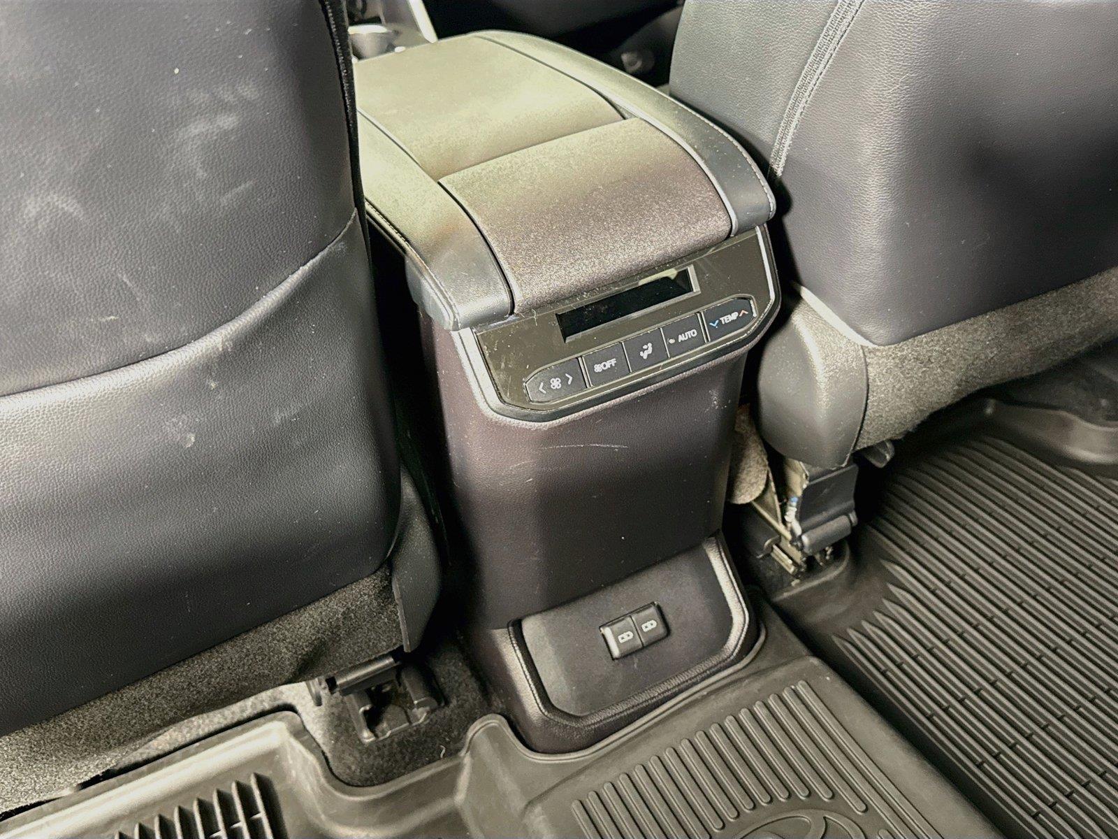 2022 Toyota Highlander XSE photo 35
