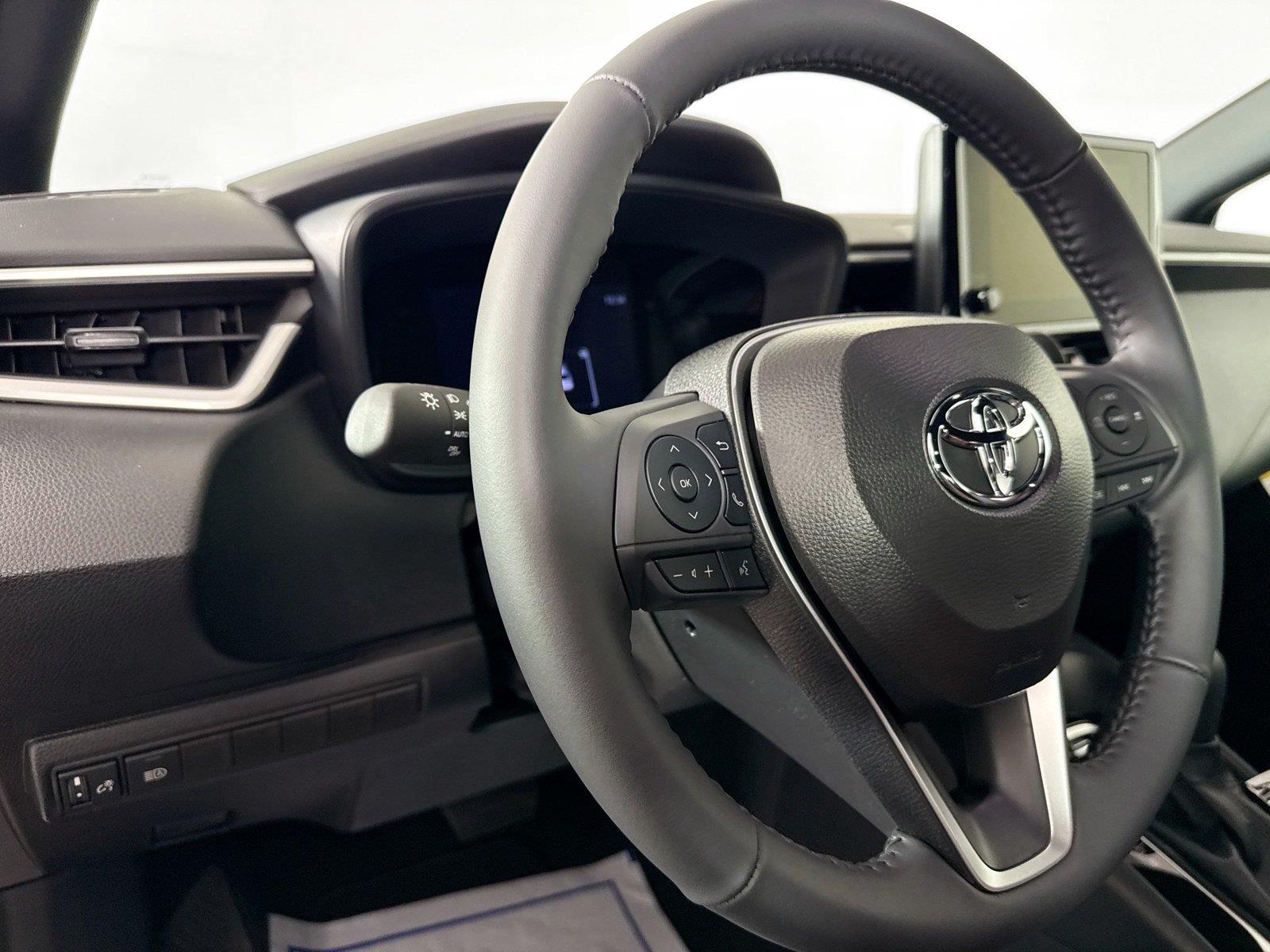 2026 Toyota Corolla SE photo 14