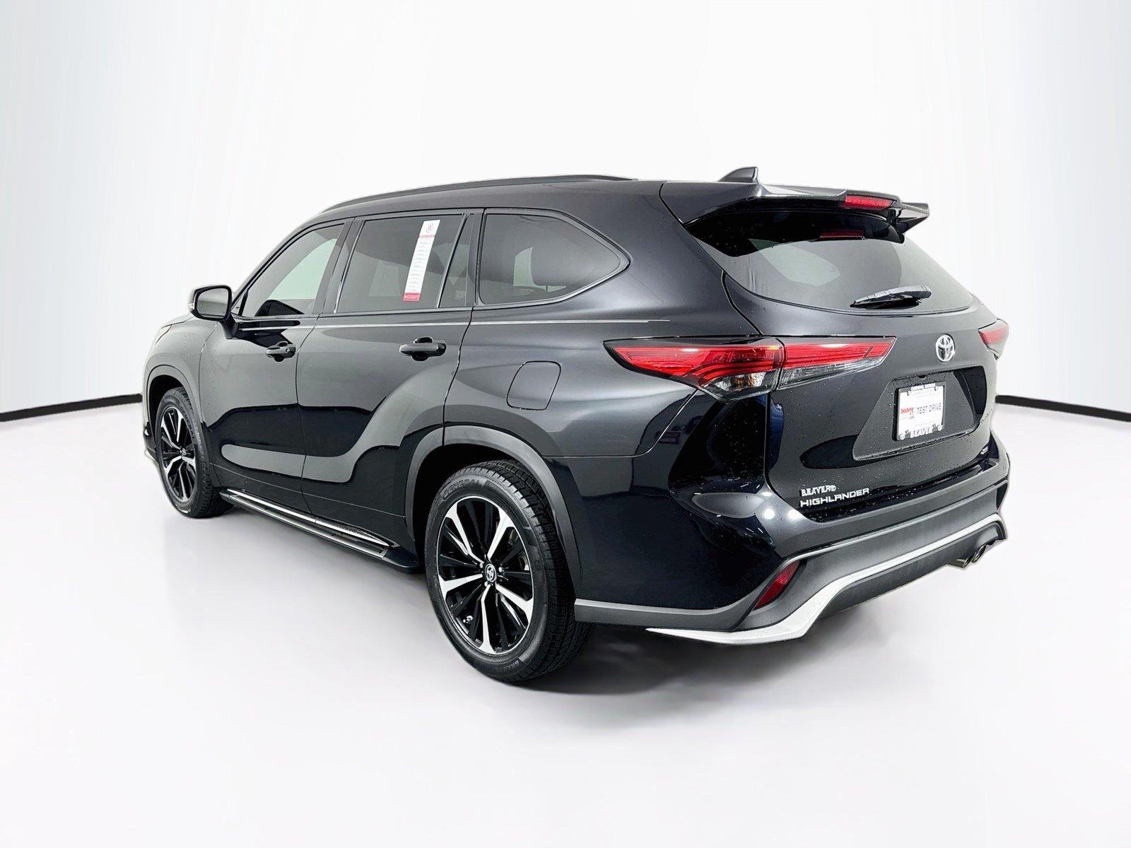 2022 Toyota Highlander XSE photo 11