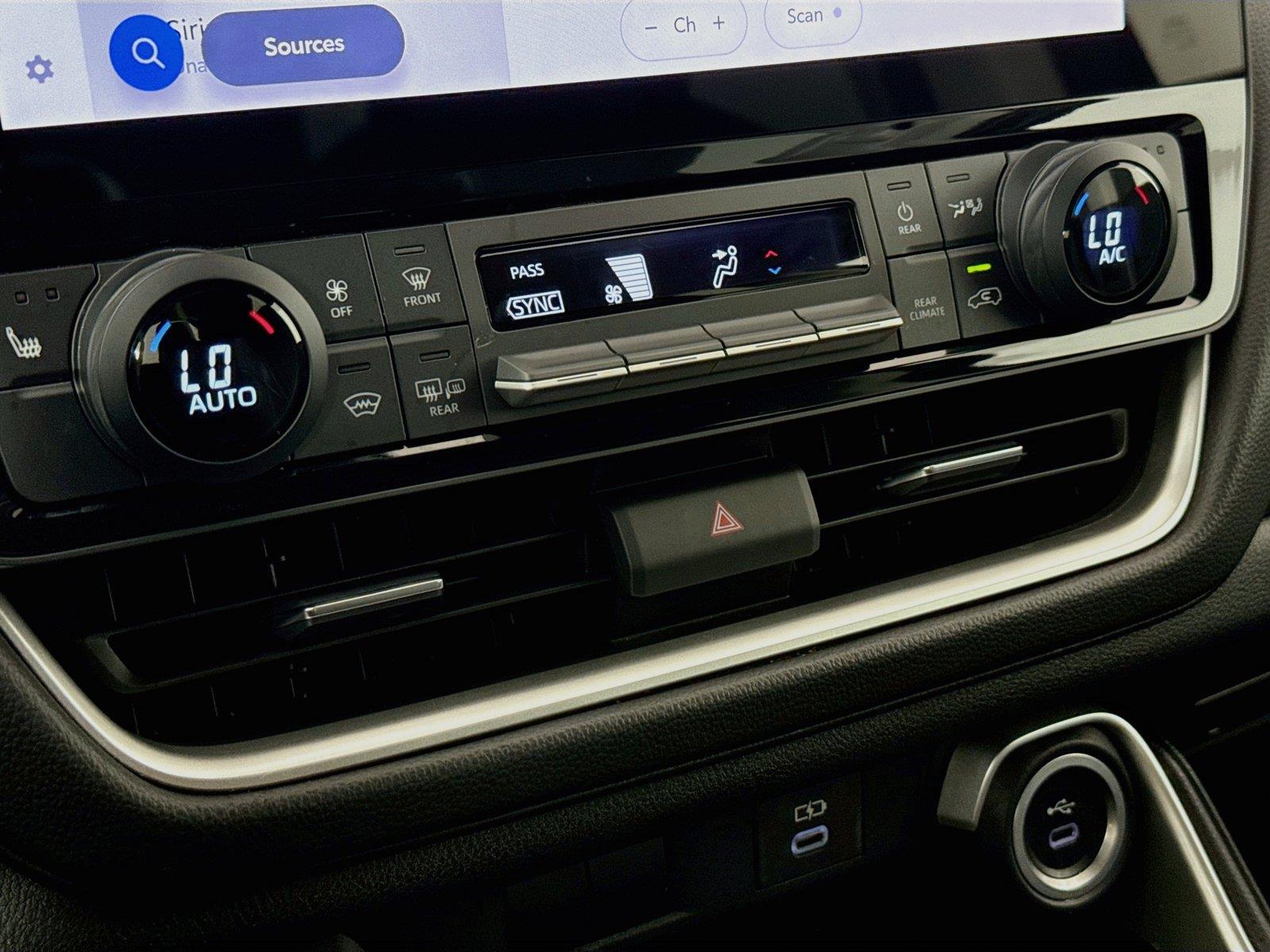 2025 Toyota Grand Highlander XLE photo 25