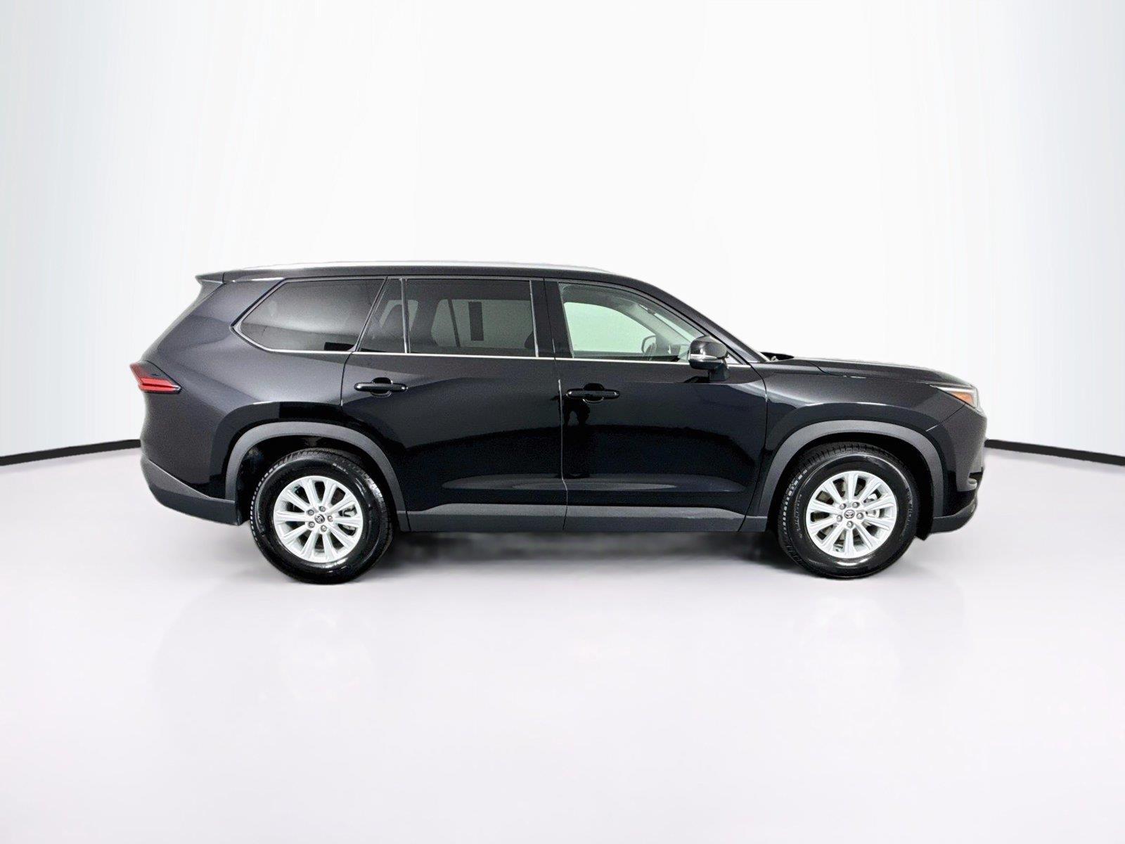 2025 Toyota Grand Highlander XLE photo 10