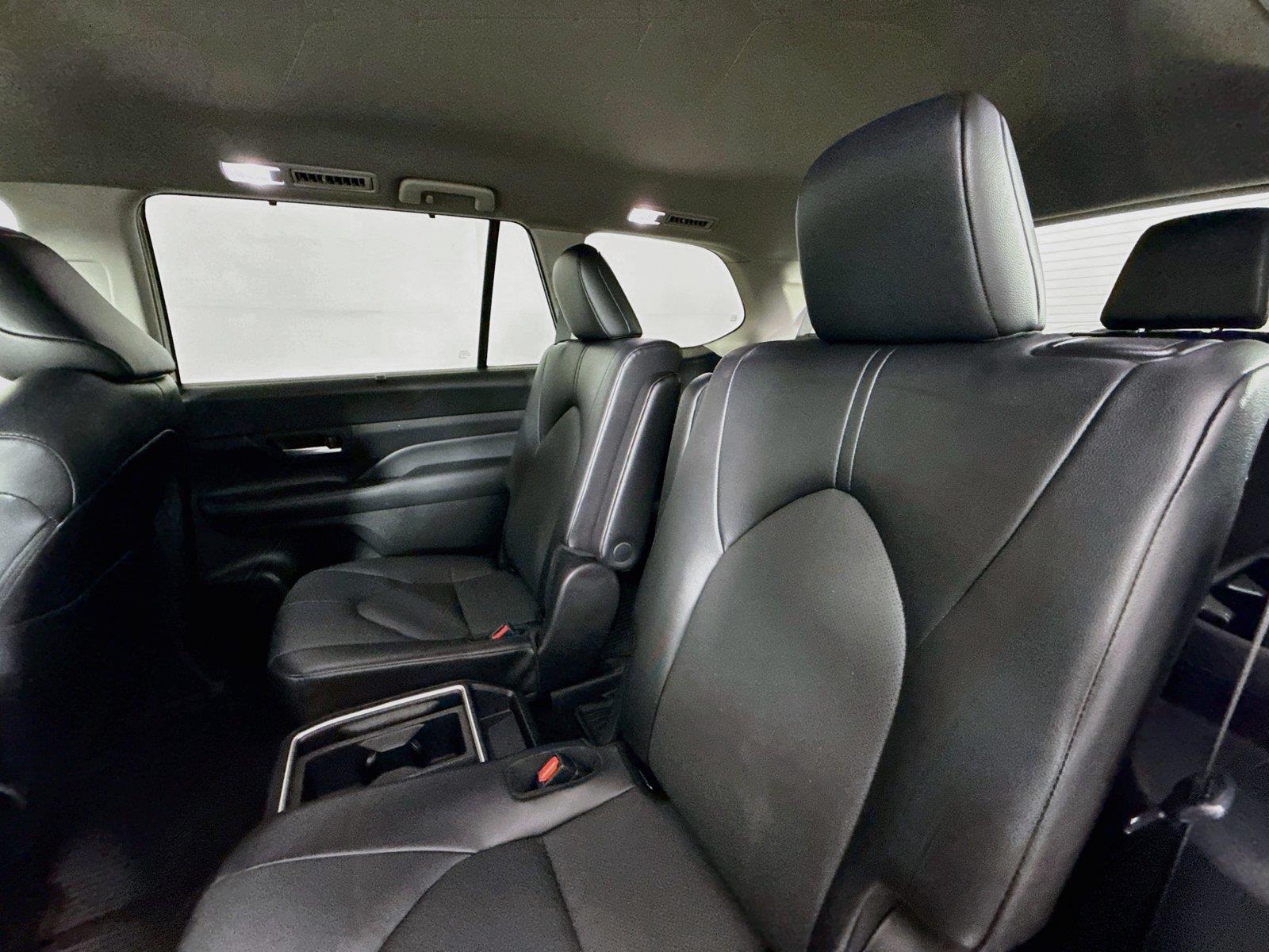 2025 Toyota Grand Highlander XLE photo 30