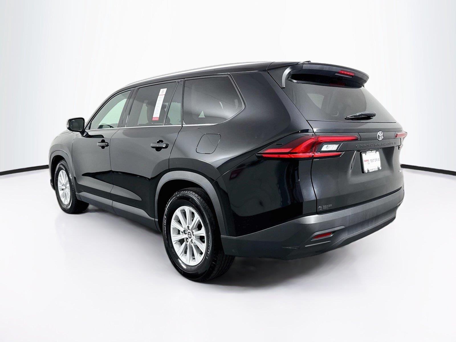 2025 Toyota Grand Highlander XLE photo 12