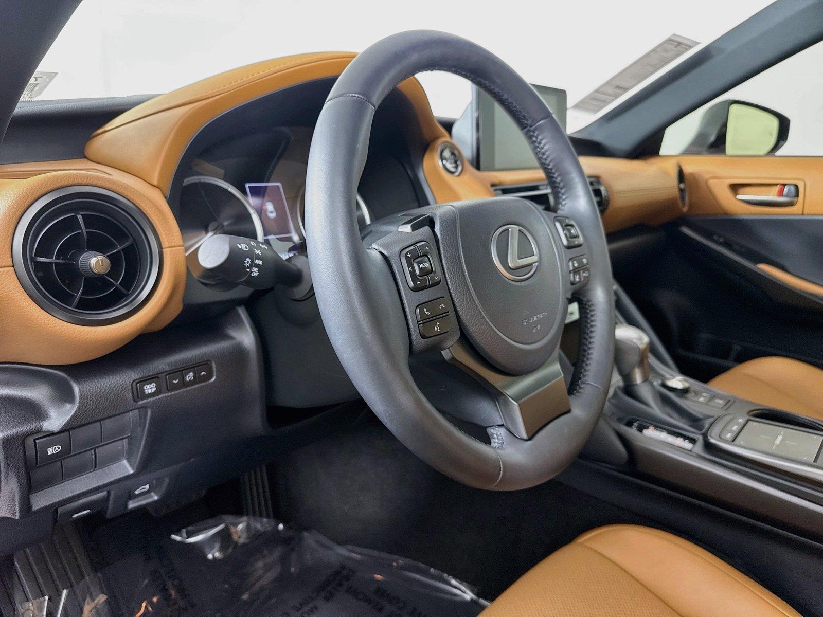 2024 Lexus IS IS 300 photo 3