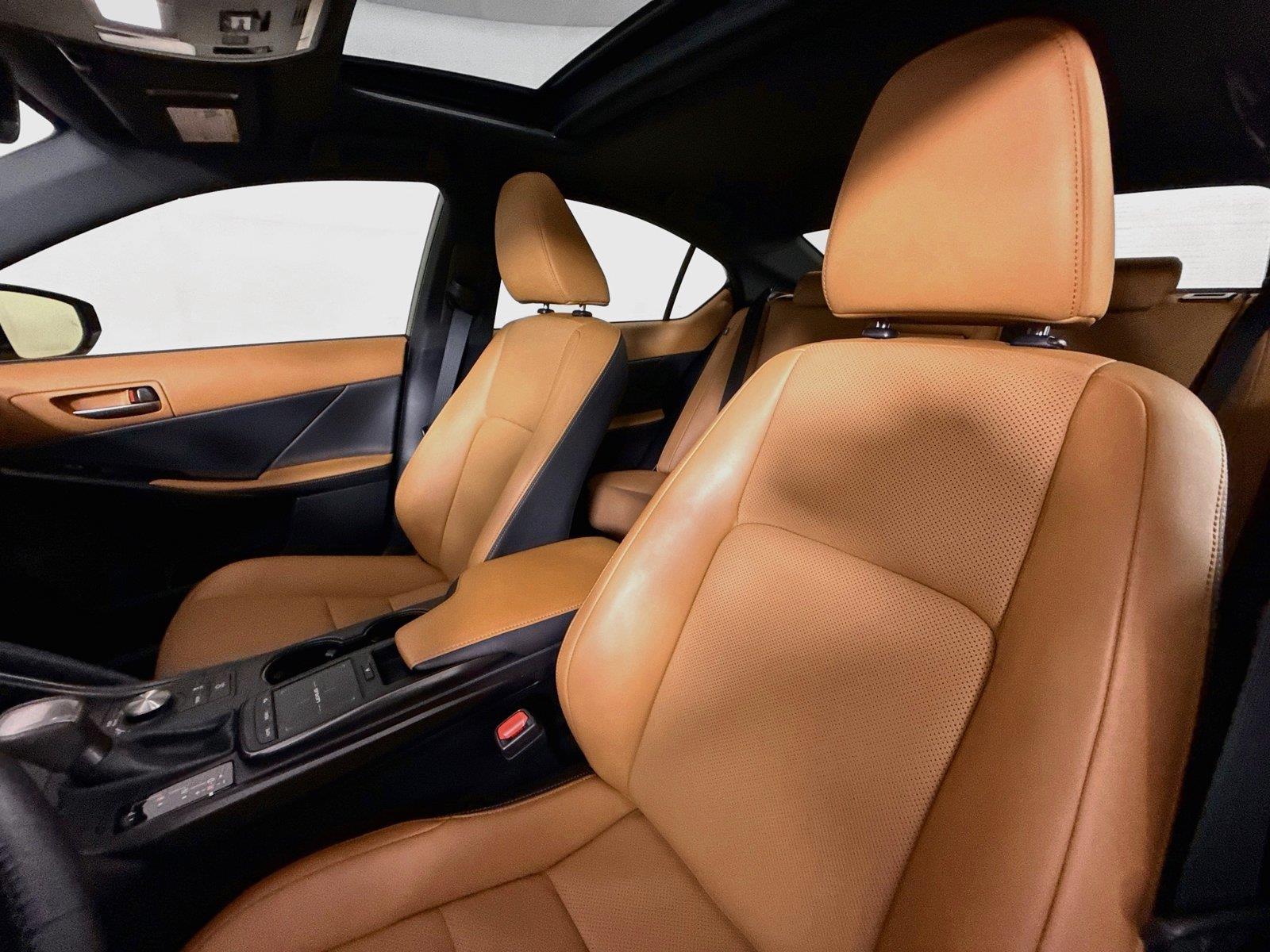 2024 Lexus IS IS 300 photo 2