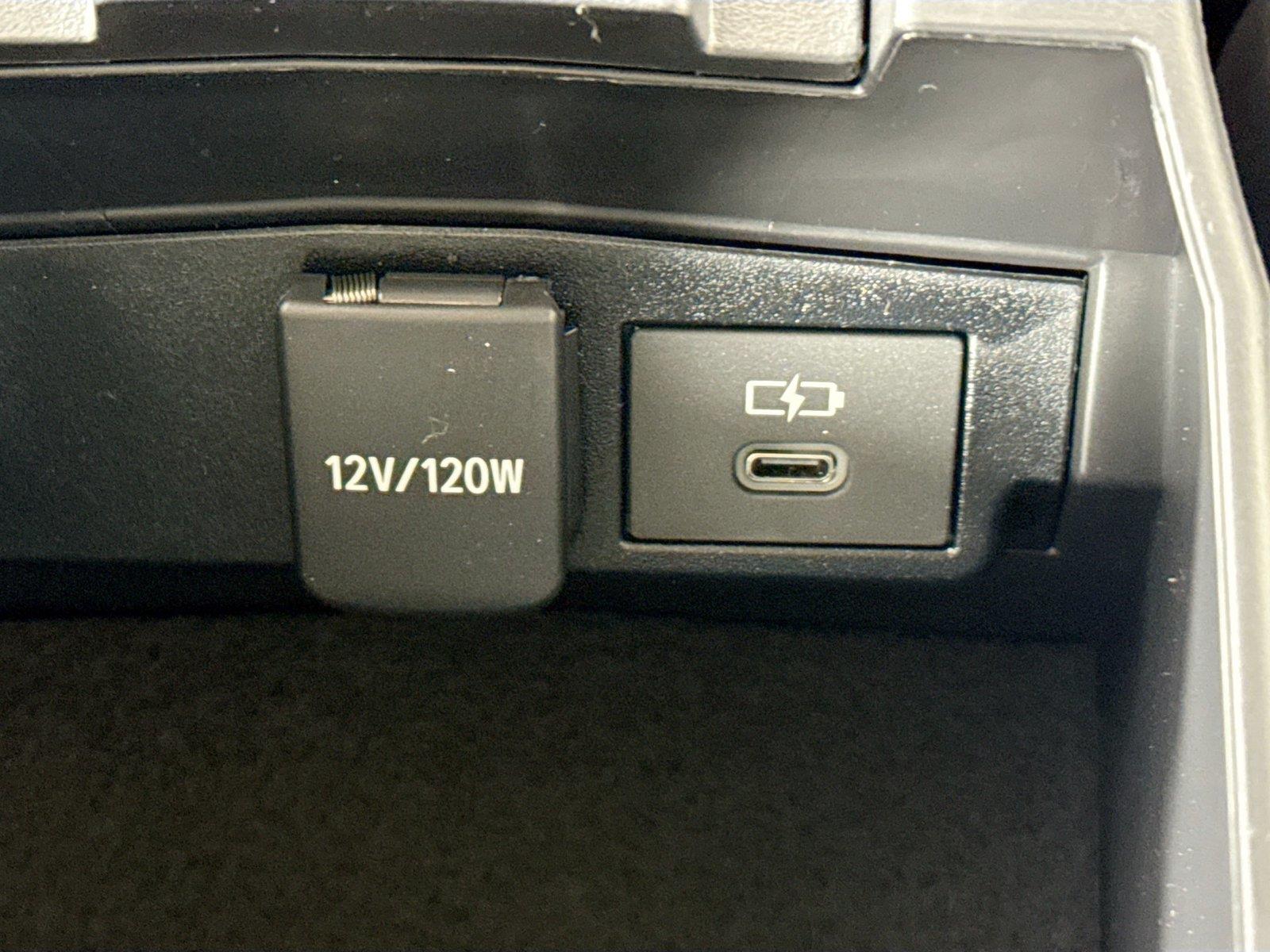 2026 Toyota Corolla LE photo 33